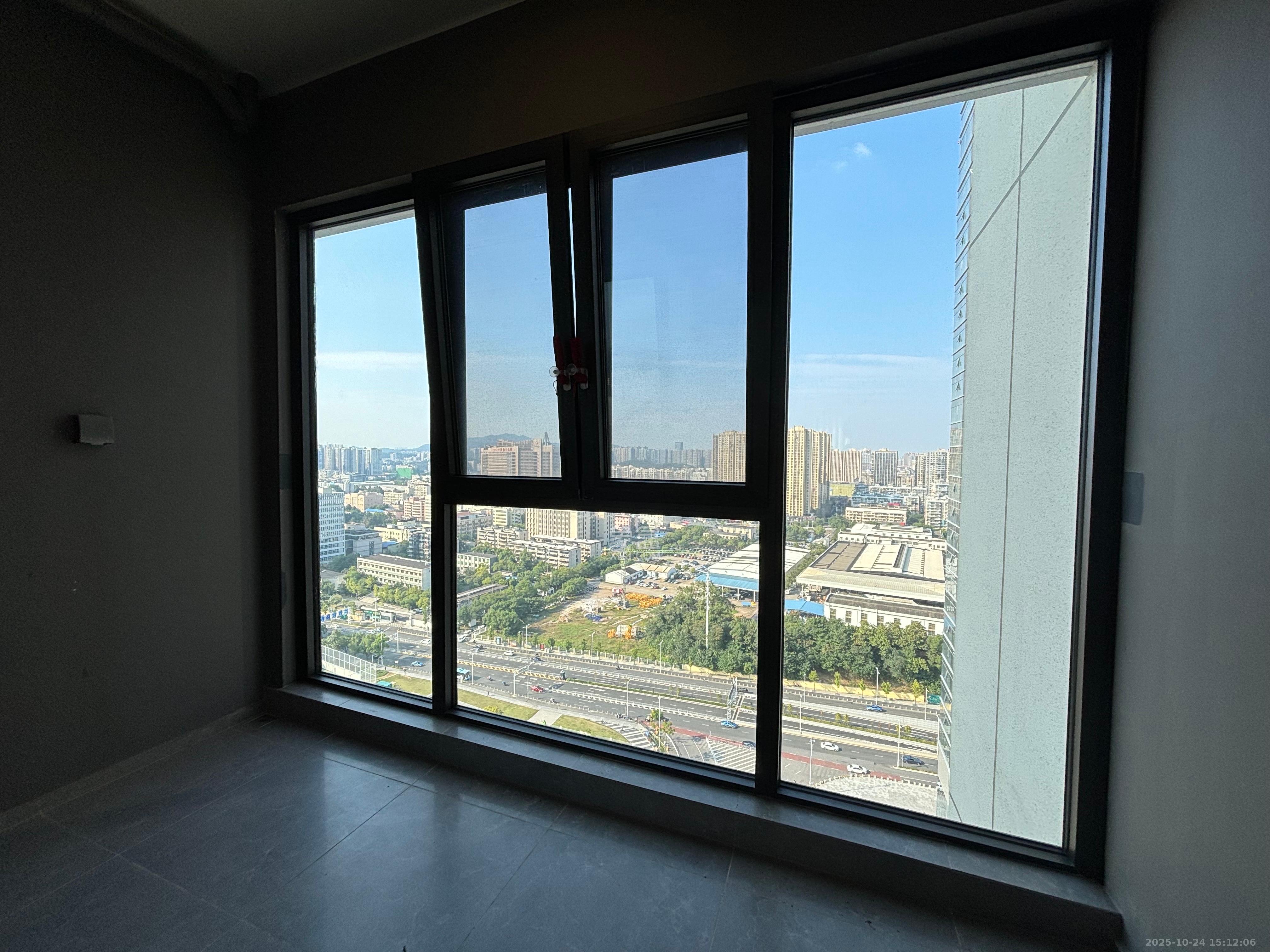 长沙悦府（华润万象城）  3室2厅3卫    10000.0元/月室内图