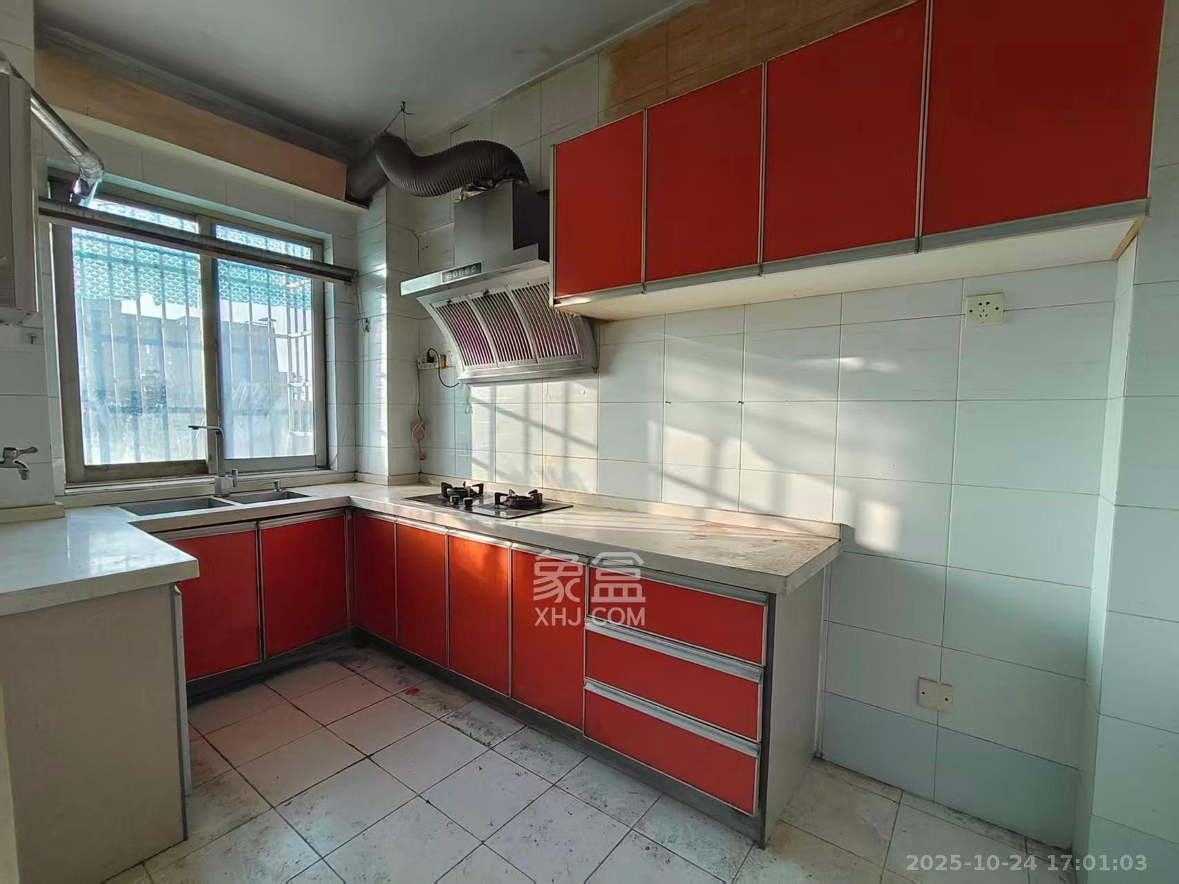 添景阁  1室1厅1卫    2000.0元/月室内图