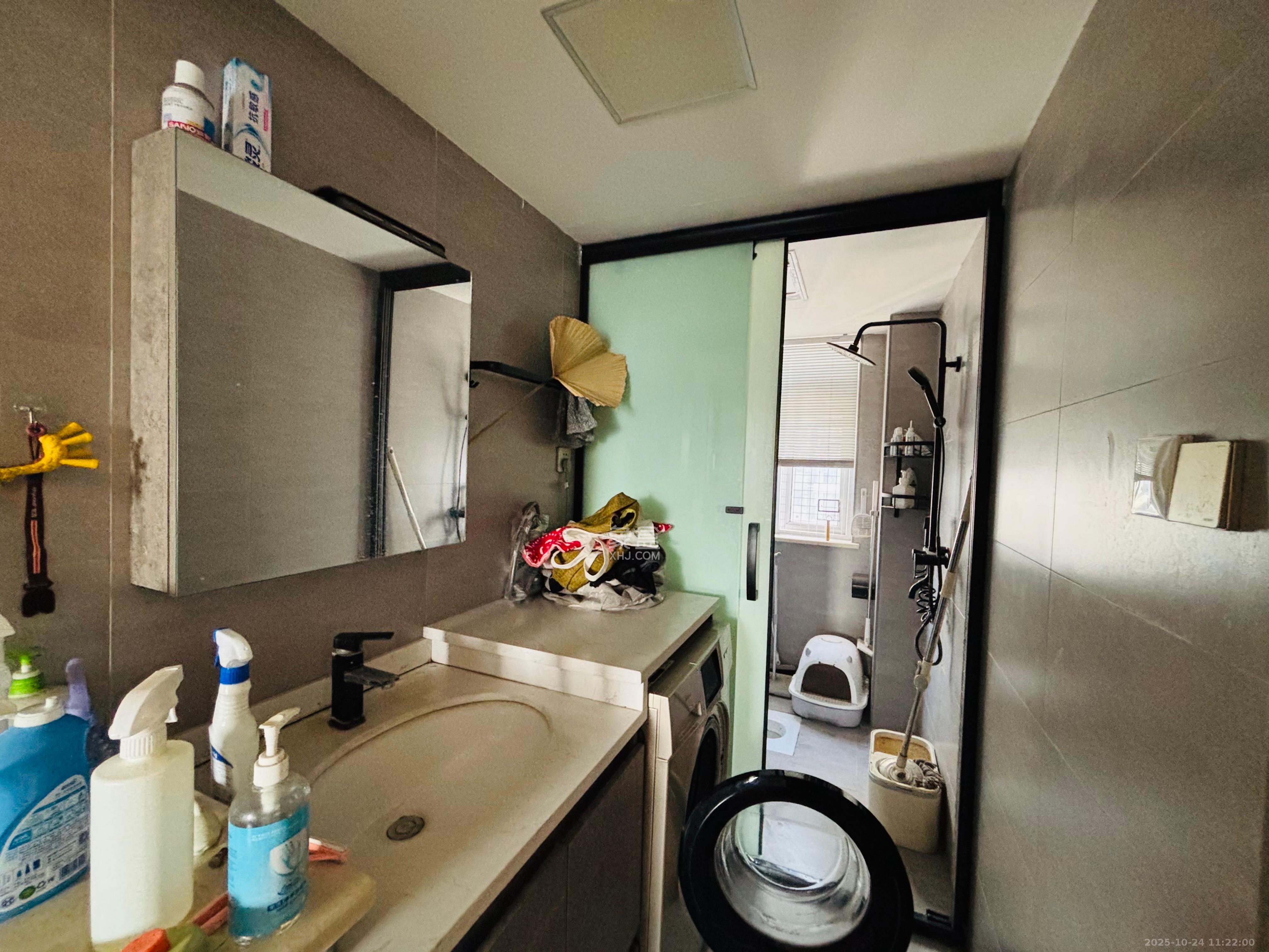 和悦城(蟠龙景苑)  3室2厅2卫    2300.0元/月室内图