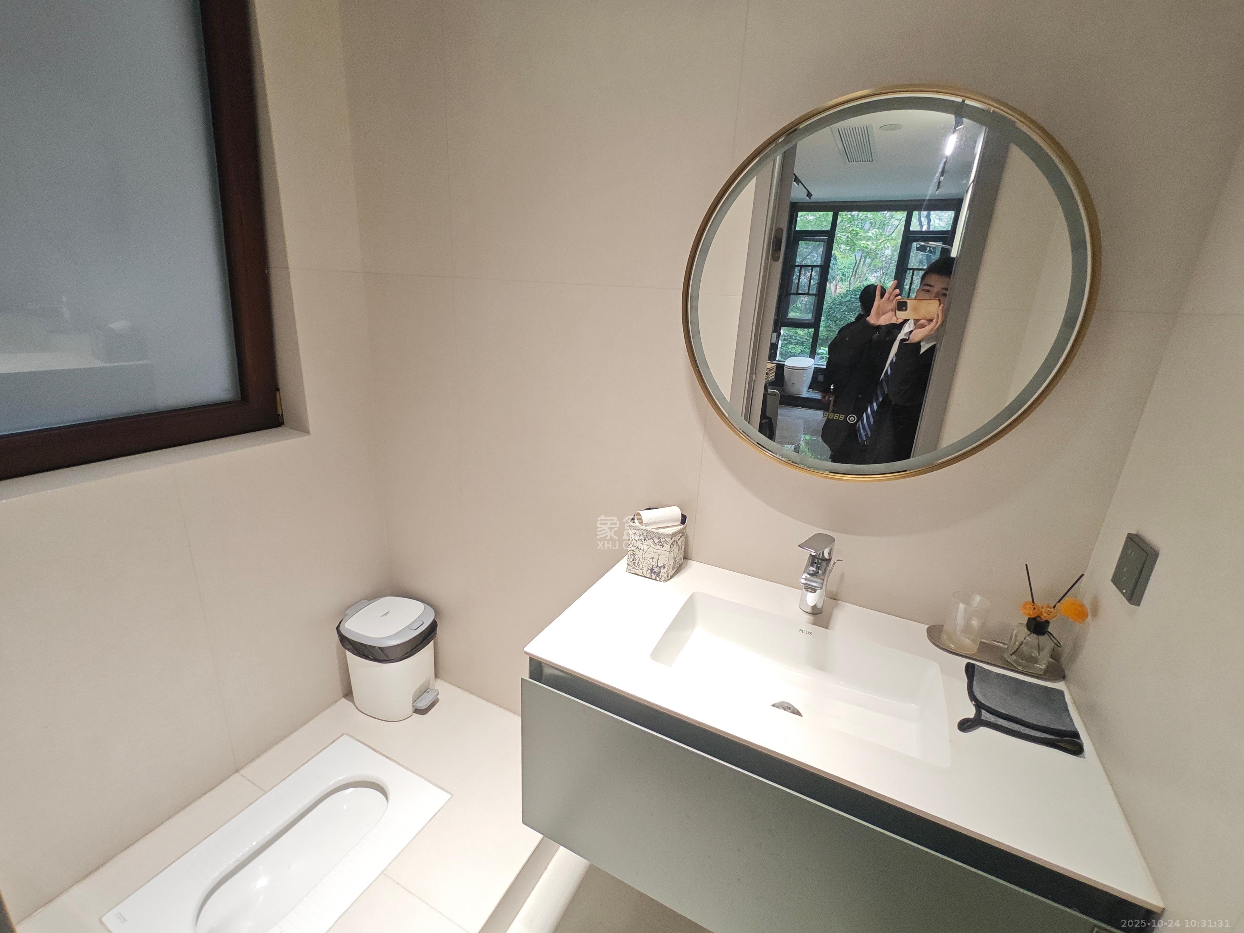 明昇壹城(明昇时代广场)一期 4室3厅1卫 8000.0元/月 明昇壹城(明昇时代广场)一期 4室3厅1卫 8000.0元/月室内图