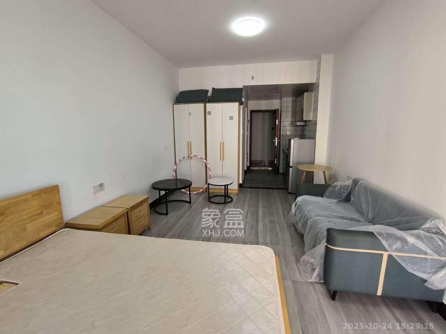 钱隆世家  1室0厅1卫    1400.0元/月 钱隆世家  1室0厅1卫    1400.0元/月