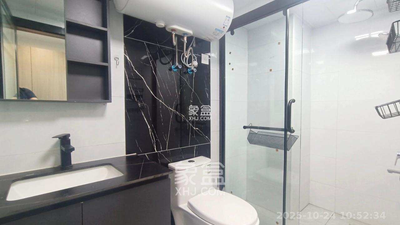 藏珑湖上公馆 1室0厅0卫 1500.0元/月 藏珑湖上公馆 1室0厅0卫 1500.0元/月室内图