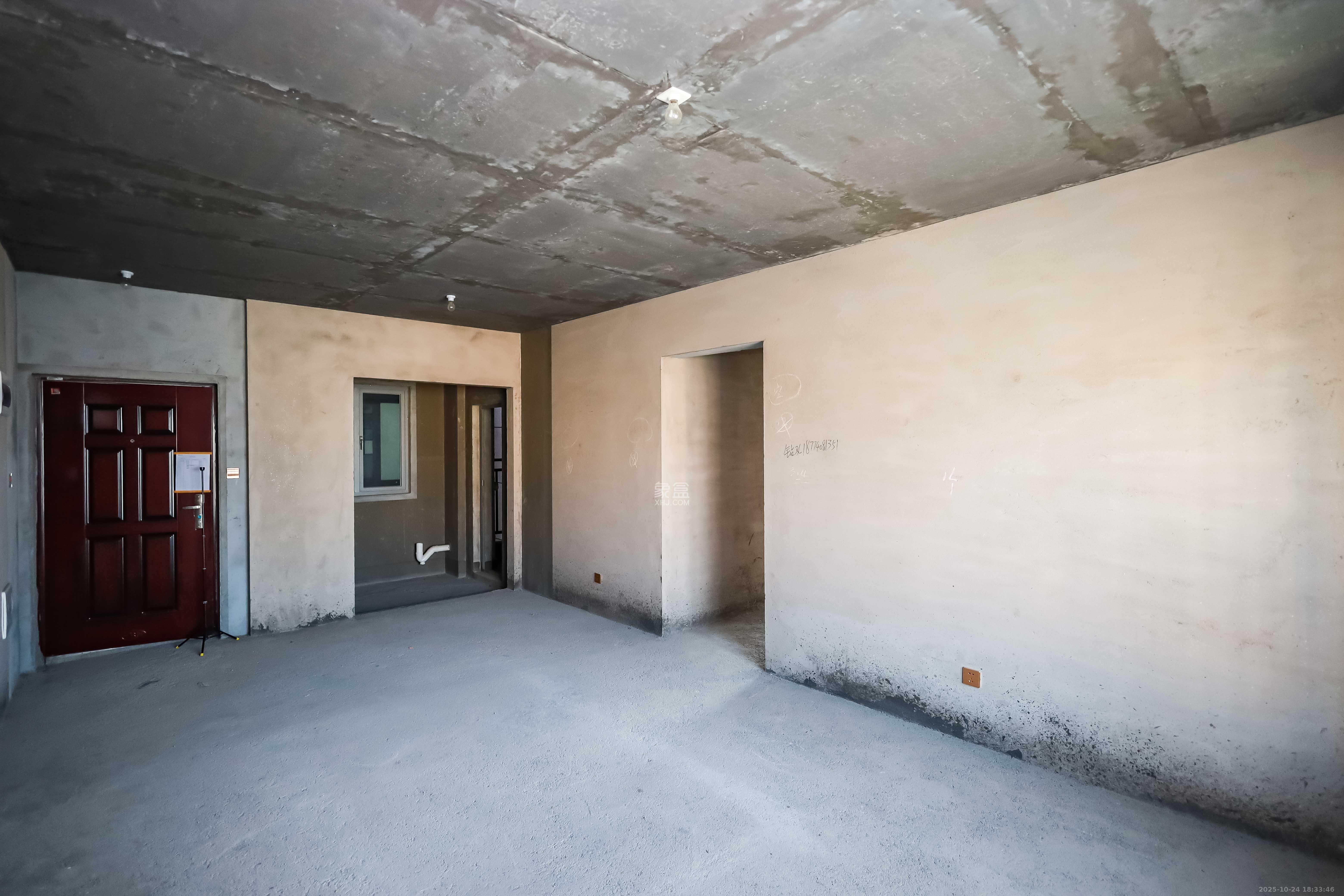 潇湘奥林匹克花园 3室2厅1卫 88.0万 潇湘奥林匹克花园 3室2厅1卫 88.0万客厅