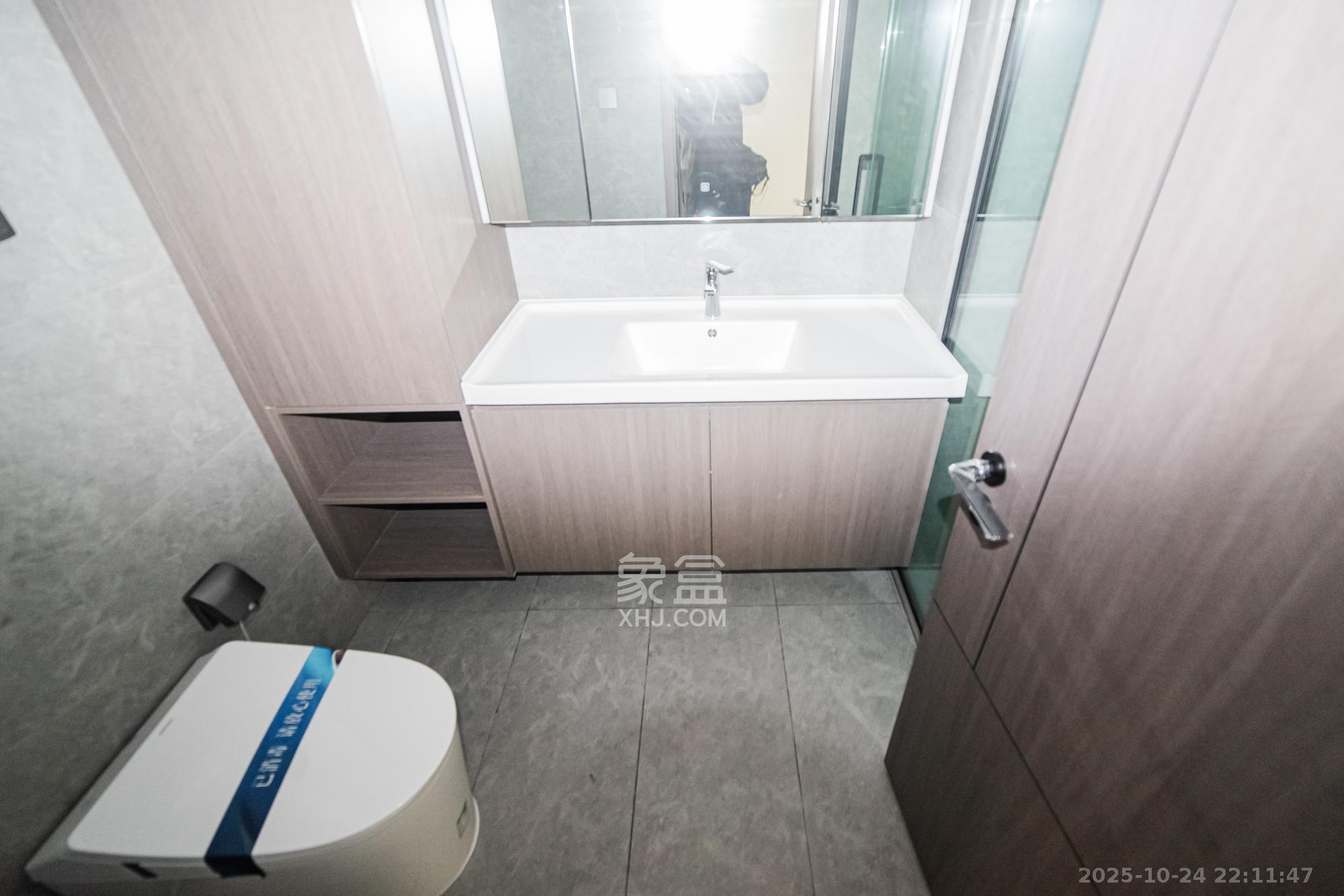 轨道万科璞悦湾  3室2厅2卫    158.0万 轨道万科璞悦湾  3室2厅2卫    158.0万卫生间