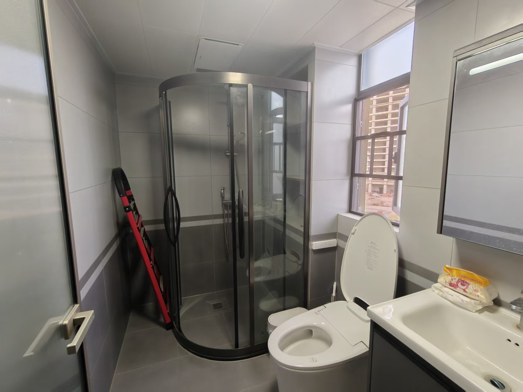 宁邦中心(二期公园里) 4室2厅2卫 108.0万 宁邦中心(二期公园里) 4室2厅2卫 108.0万客厅