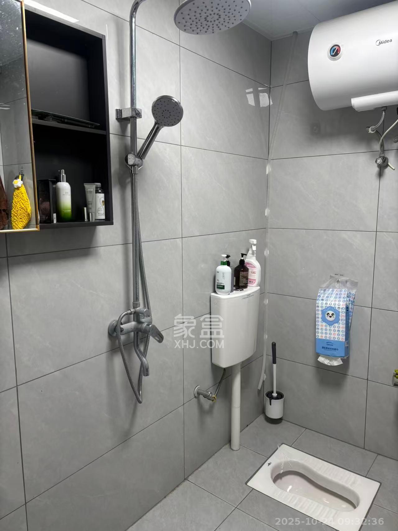 大汉月亮河畔 2室1厅1卫 1500.0元/月 大汉月亮河畔 2室1厅1卫 1500.0元/月室内图