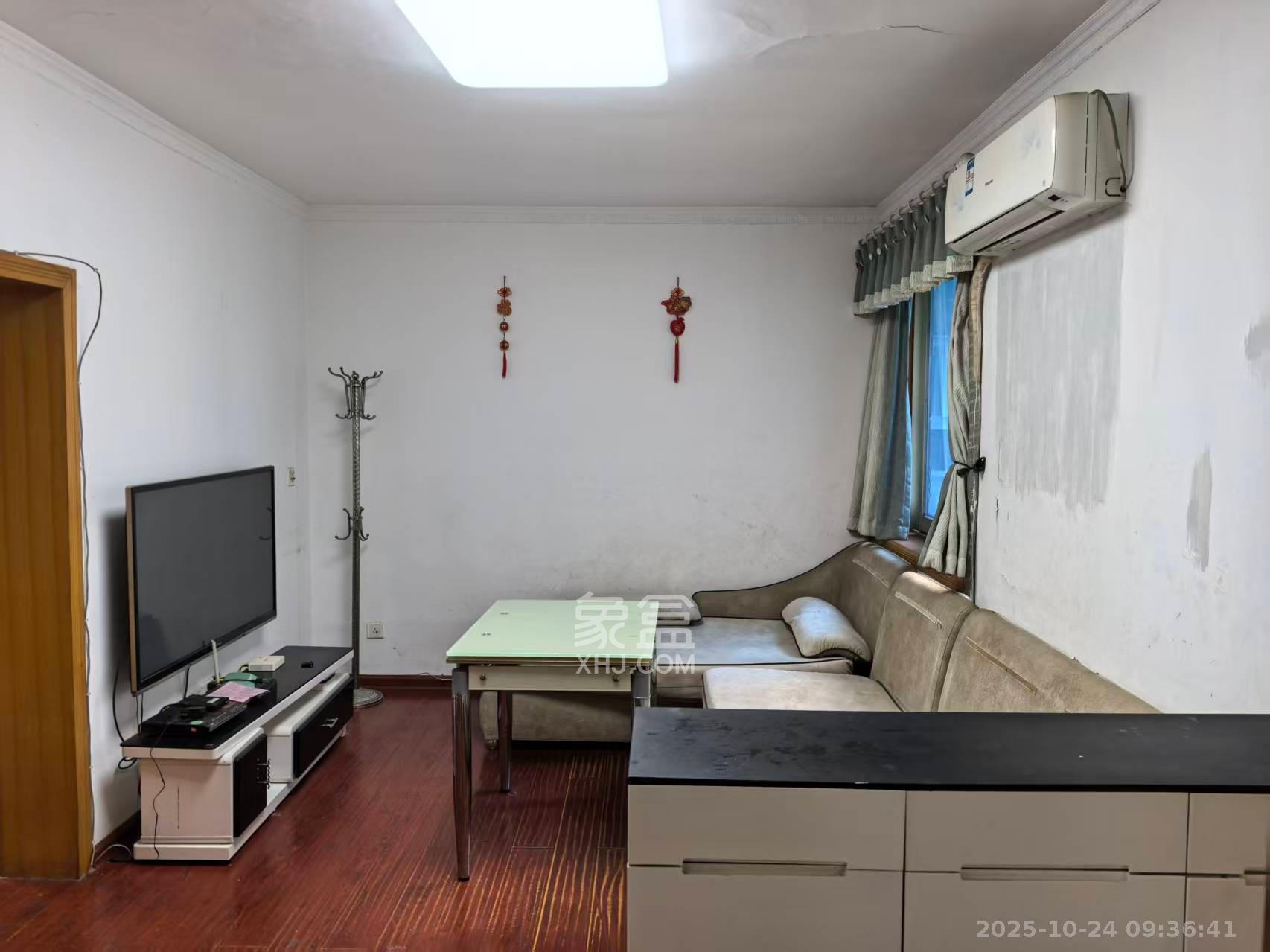 白沙啤酒公寓  2室1厅1卫    1500.0元/月 白沙啤酒公寓  2室1厅1卫    1500.0元/月室内图