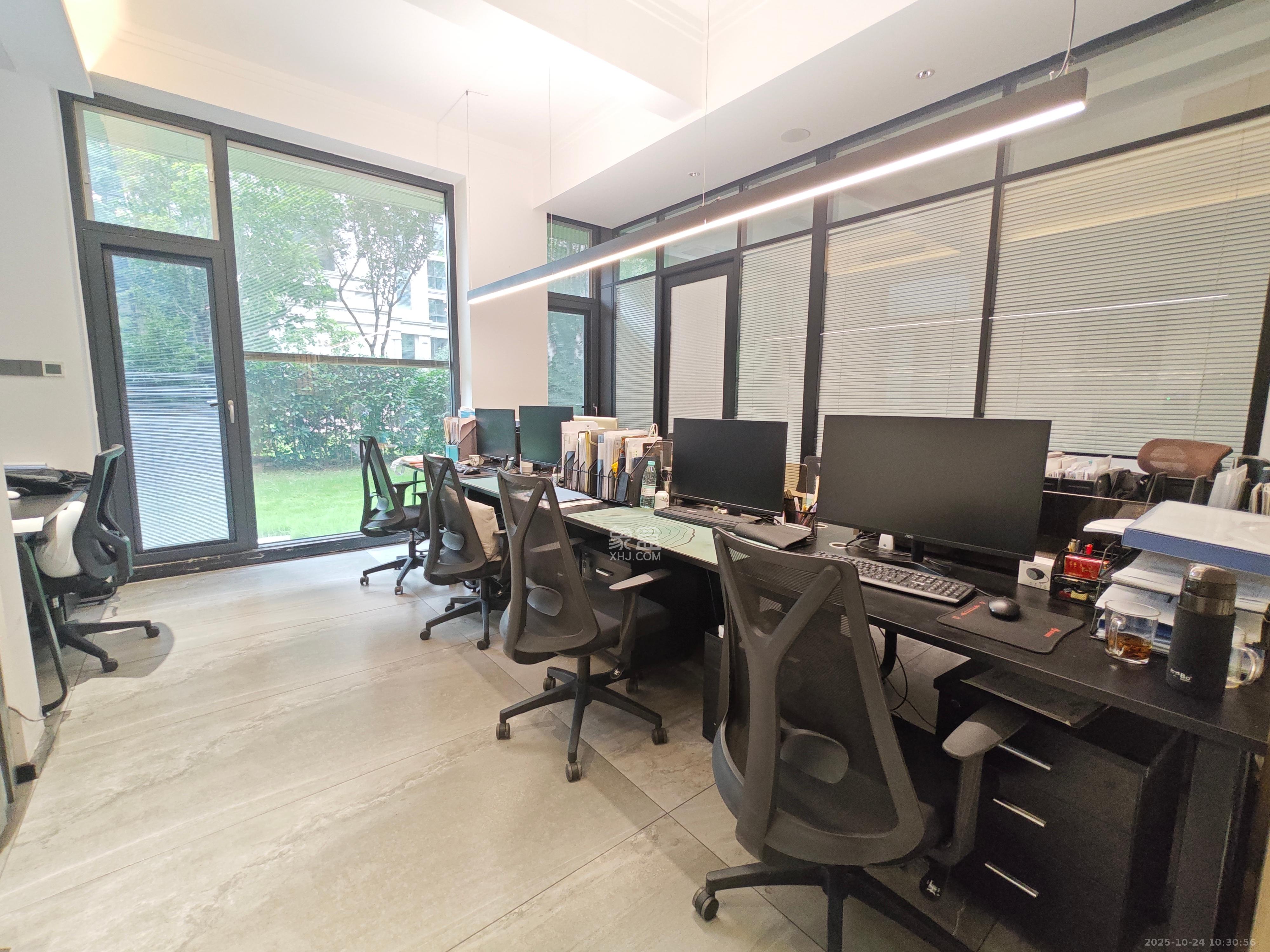 明昇壹城（明昇时代广场）一期  4室3厅1卫    8000.0元/月室内图