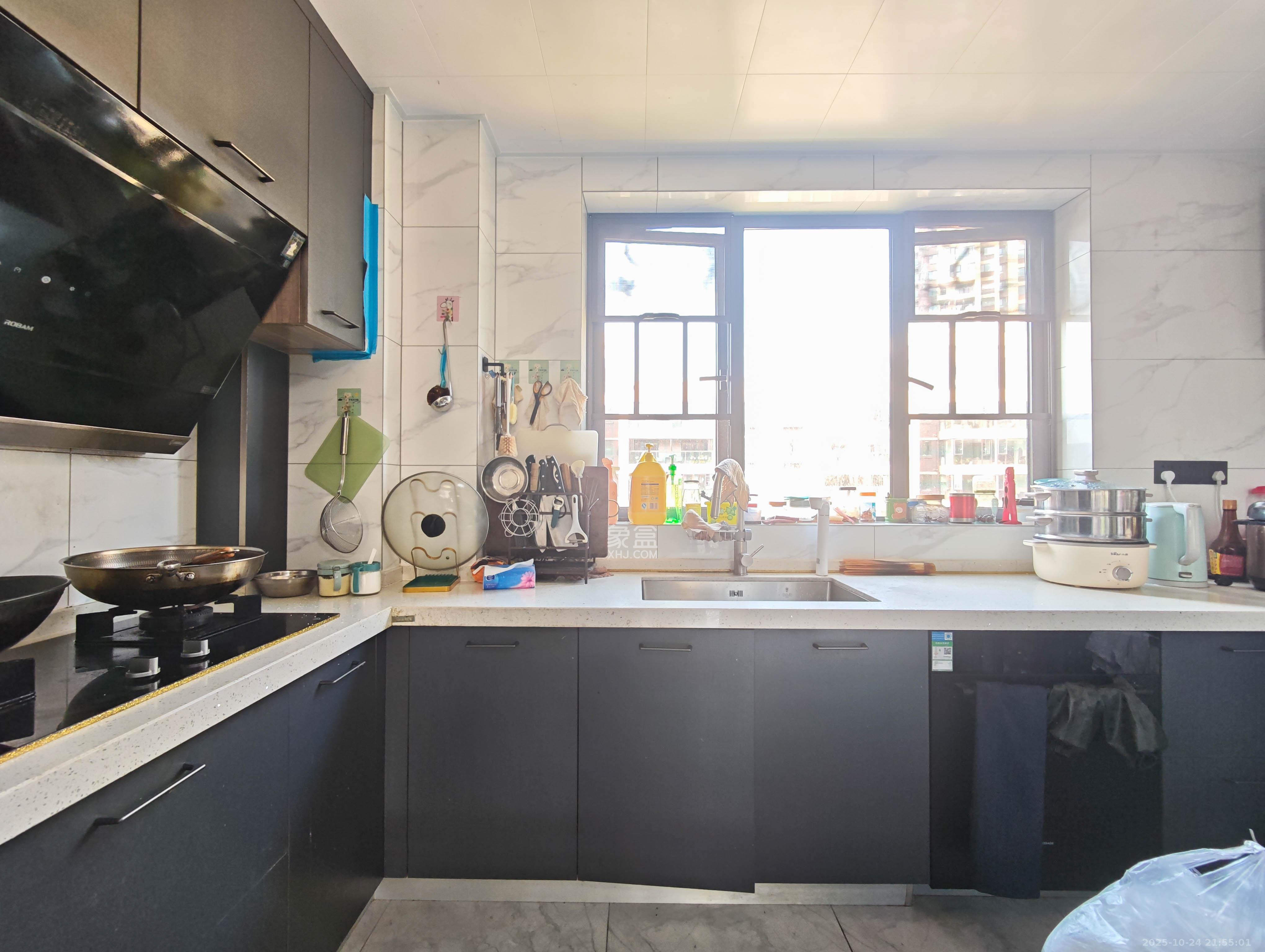 保利城(中航城国际社区、郡原美村) 4室2厅2卫 110.0万 保利城(中航城国际社区、郡原美村) 4室2厅2卫 110.0万其他