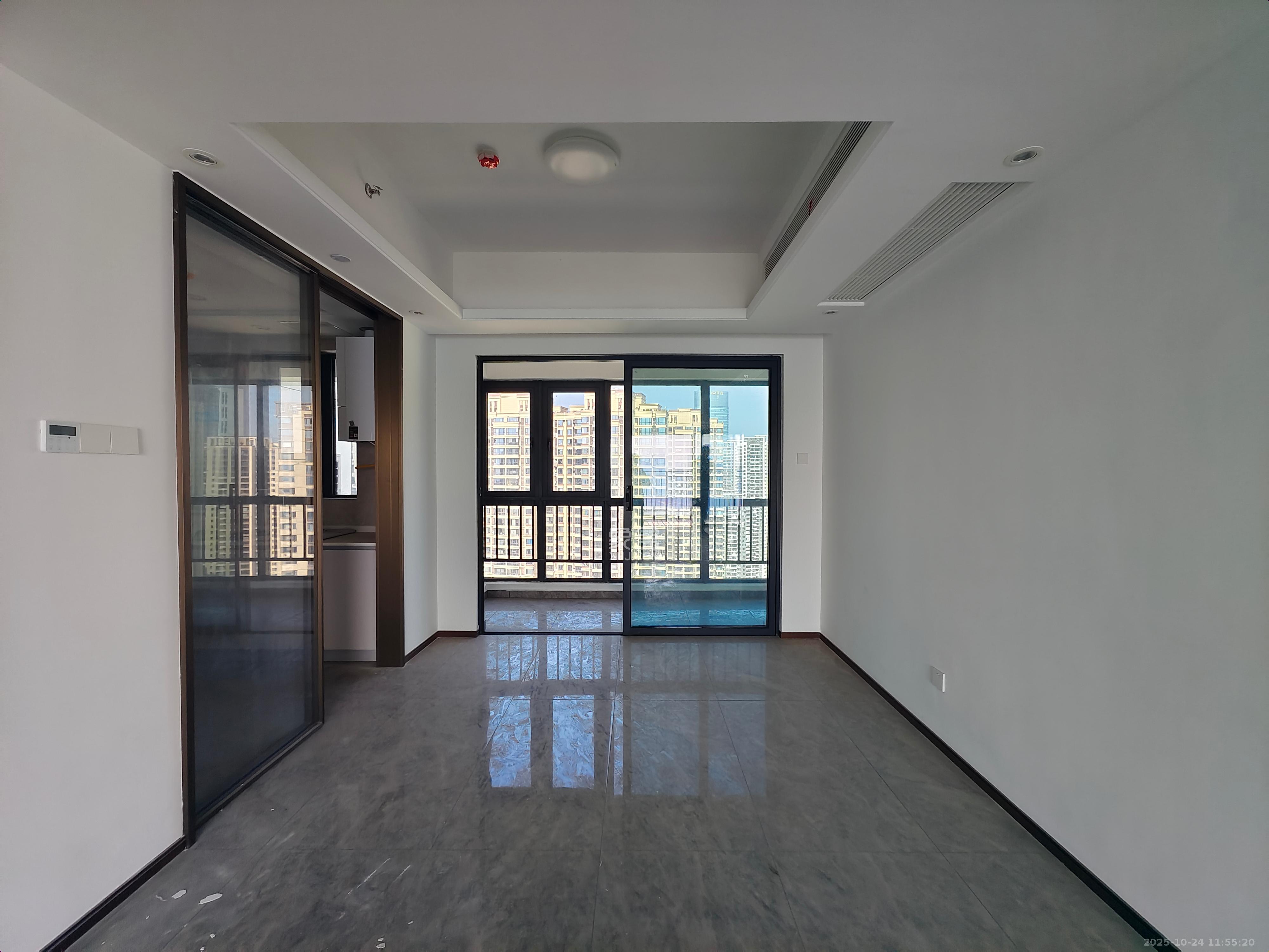 滨江府1913  4室2厅2卫    9000.0元/月室内图