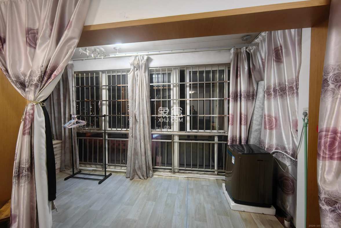 新芙蓉之都 1室1厅1卫 1600.0元/月 新芙蓉之都 1室1厅1卫 1600.0元/月室内图