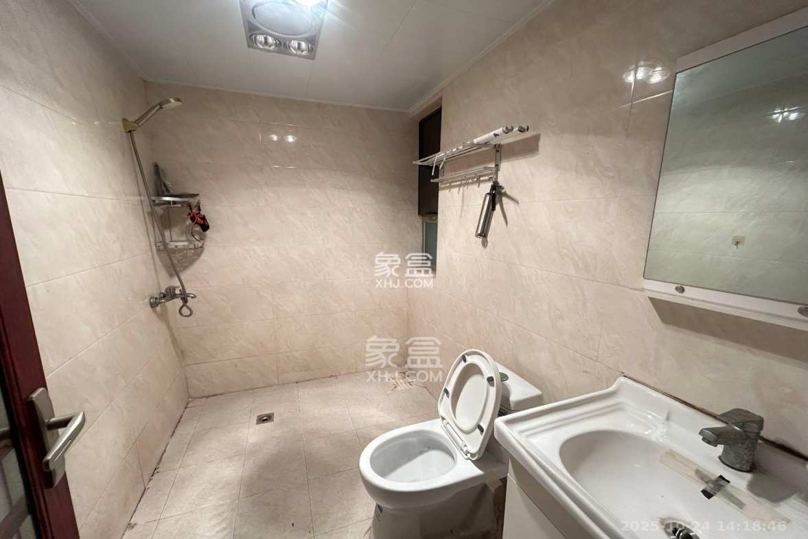 怡海星城 3室2厅2卫 1800.0元/月 怡海星城 3室2厅2卫 1800.0元/月室内图