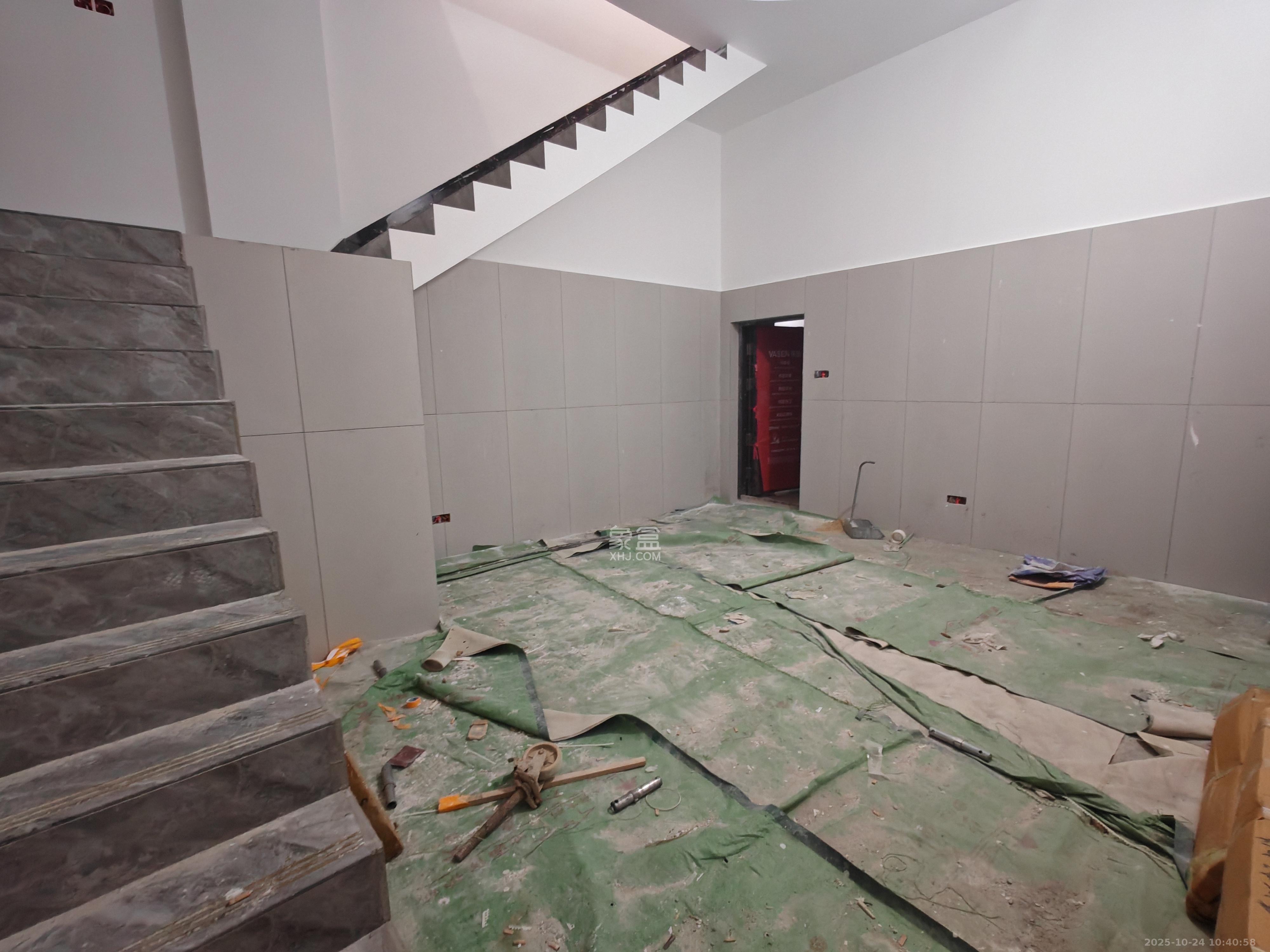 中冶中央公园  5室2厅2卫    5500.0元/月室内图