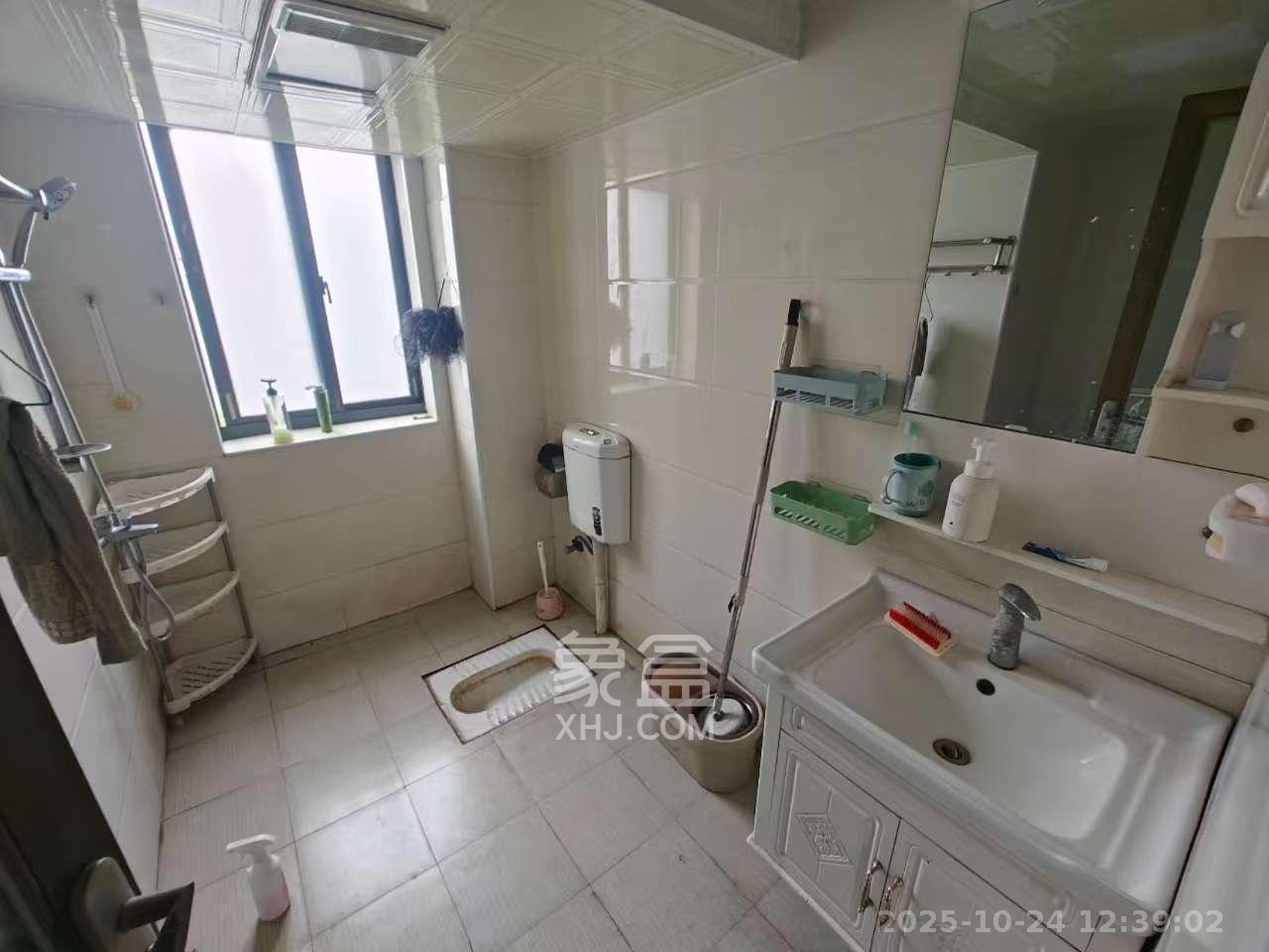 西子花苑  3室2厅1卫    3200.0元/月室内图