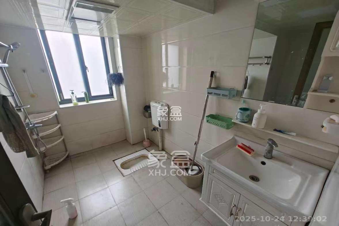 西子花苑  3室2厅1卫    3200.0元/月 西子花苑  3室2厅1卫    3200.0元/月室内图