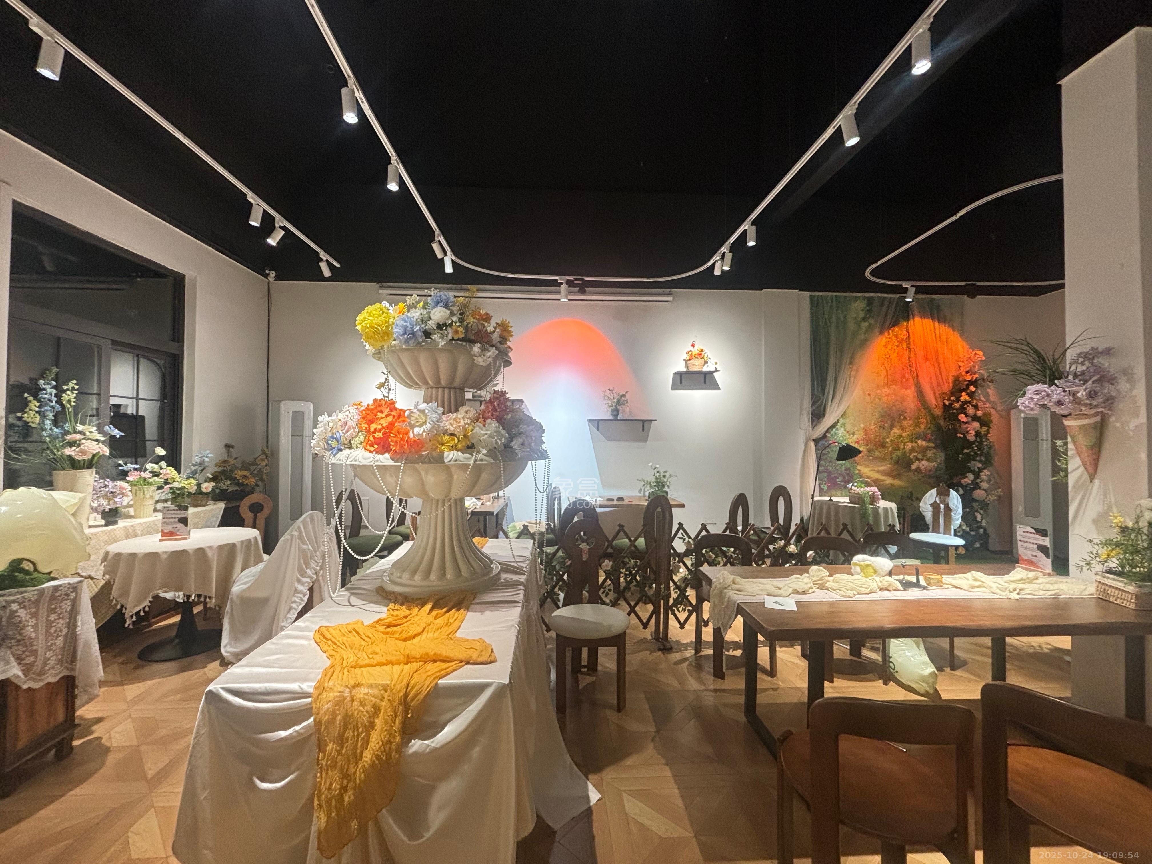 保利香槟国际C区   120.0㎡      6000.0元/月