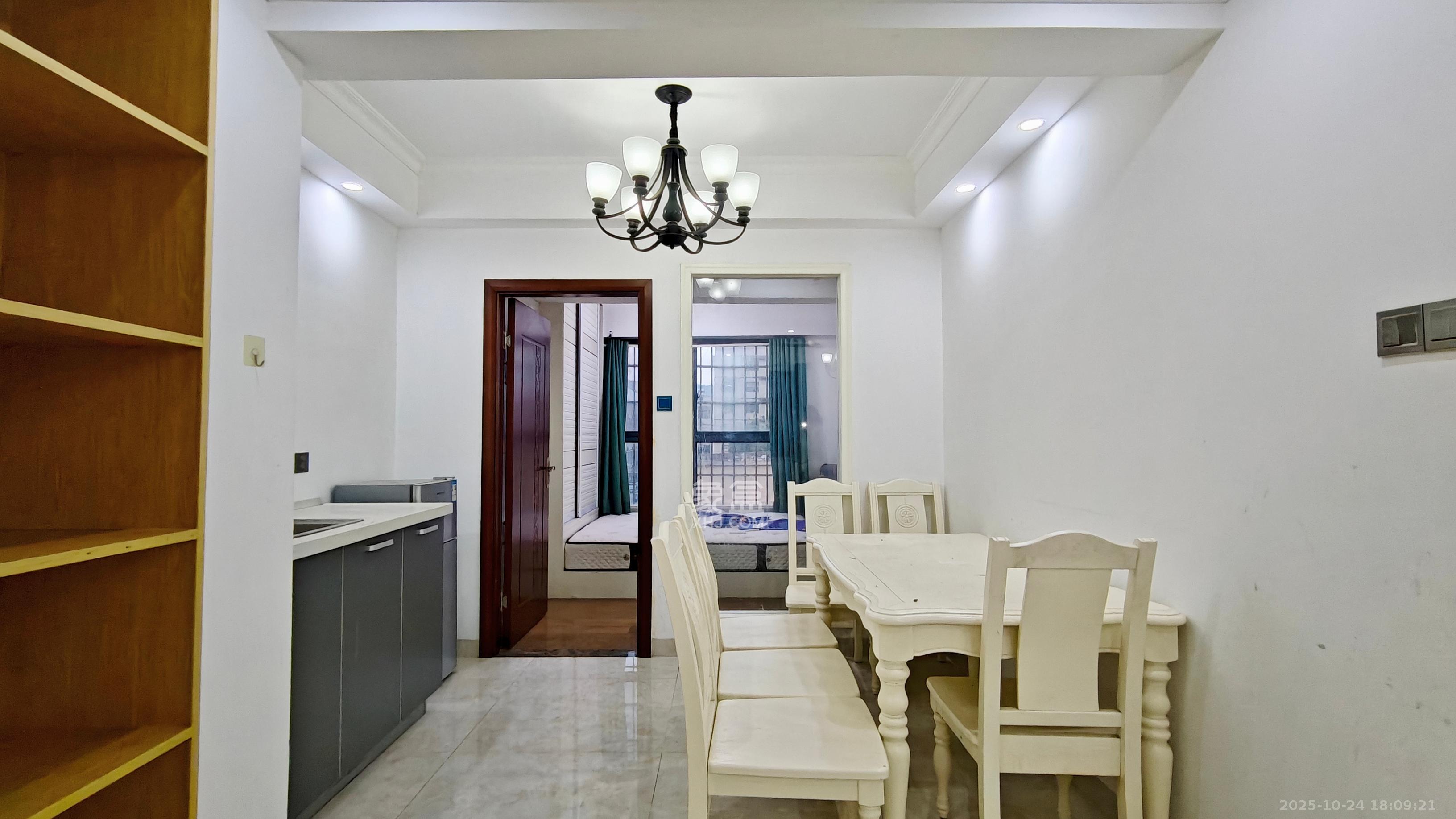 九龙领仕汇  2室2厅1卫    1500.0元/月室内图