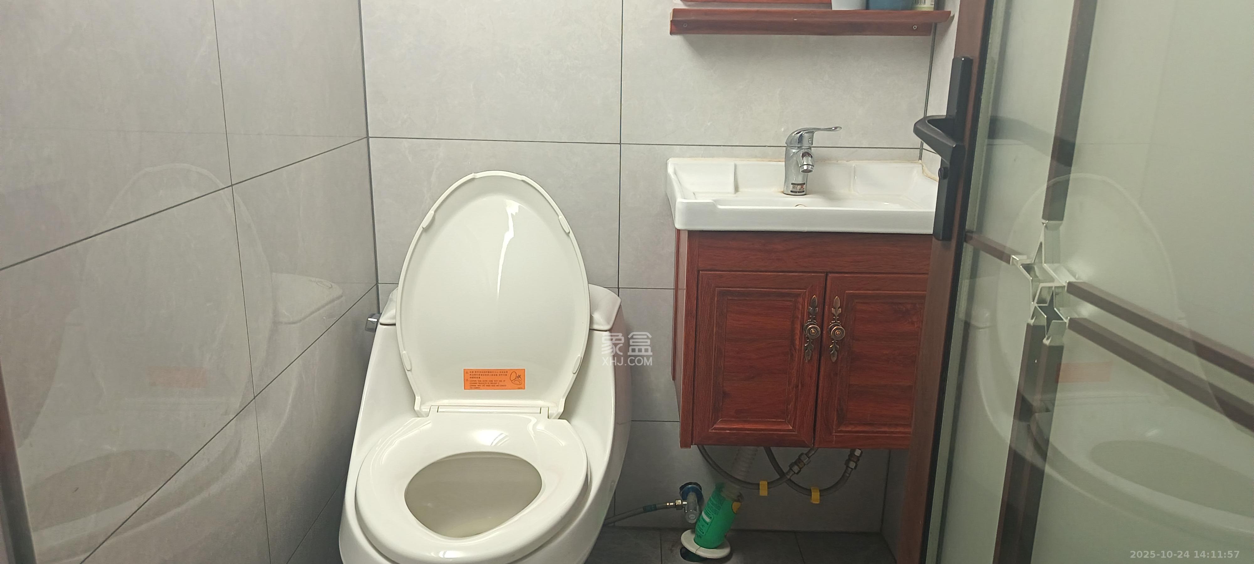 万科金色麦田  3室1厅2卫    2500.0元/月 万科金色麦田  3室1厅2卫    2500.0元/月室内图