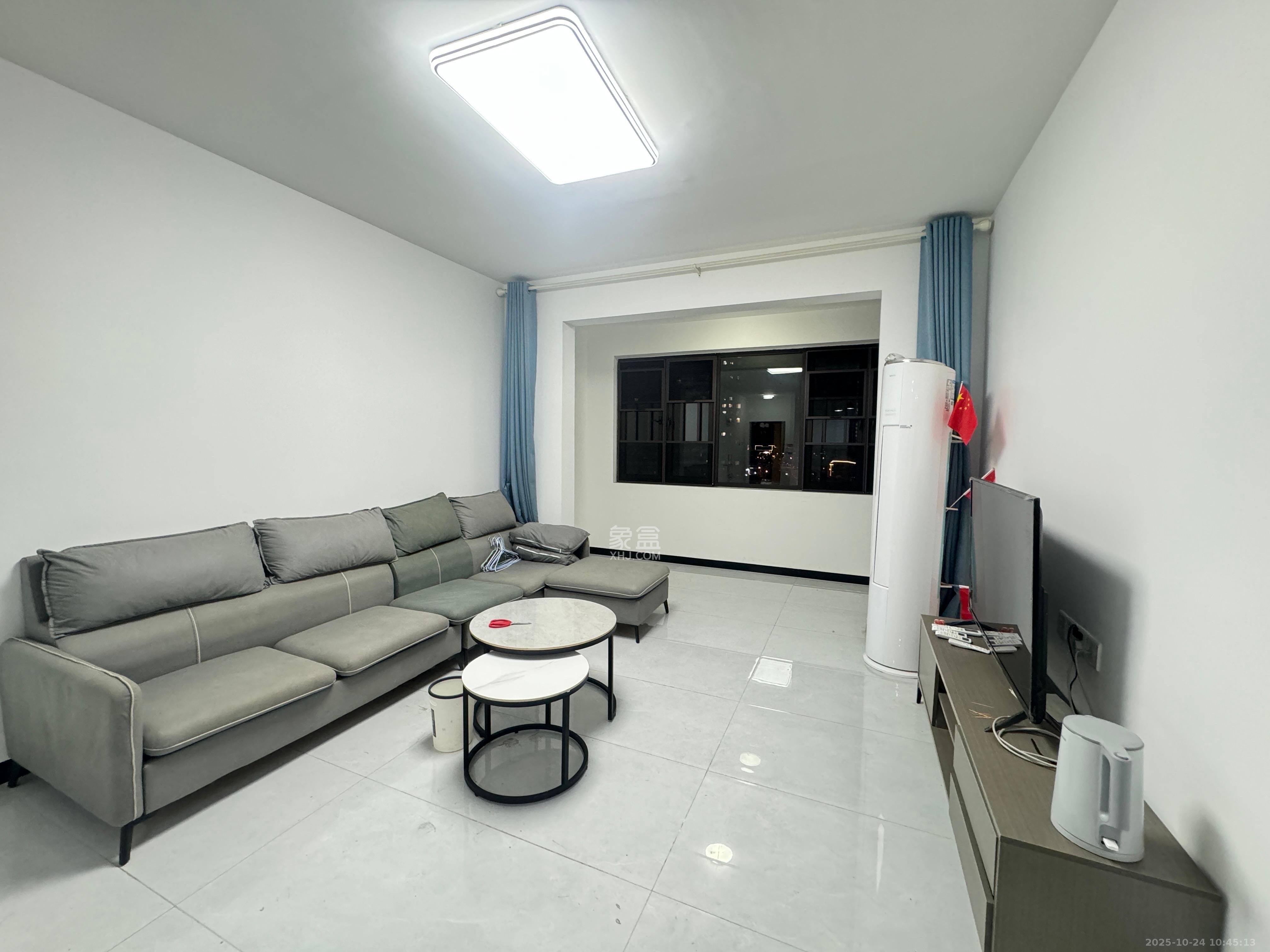 中国铁建梅溪青秀三期  3室2厅2卫    2800.0元/月