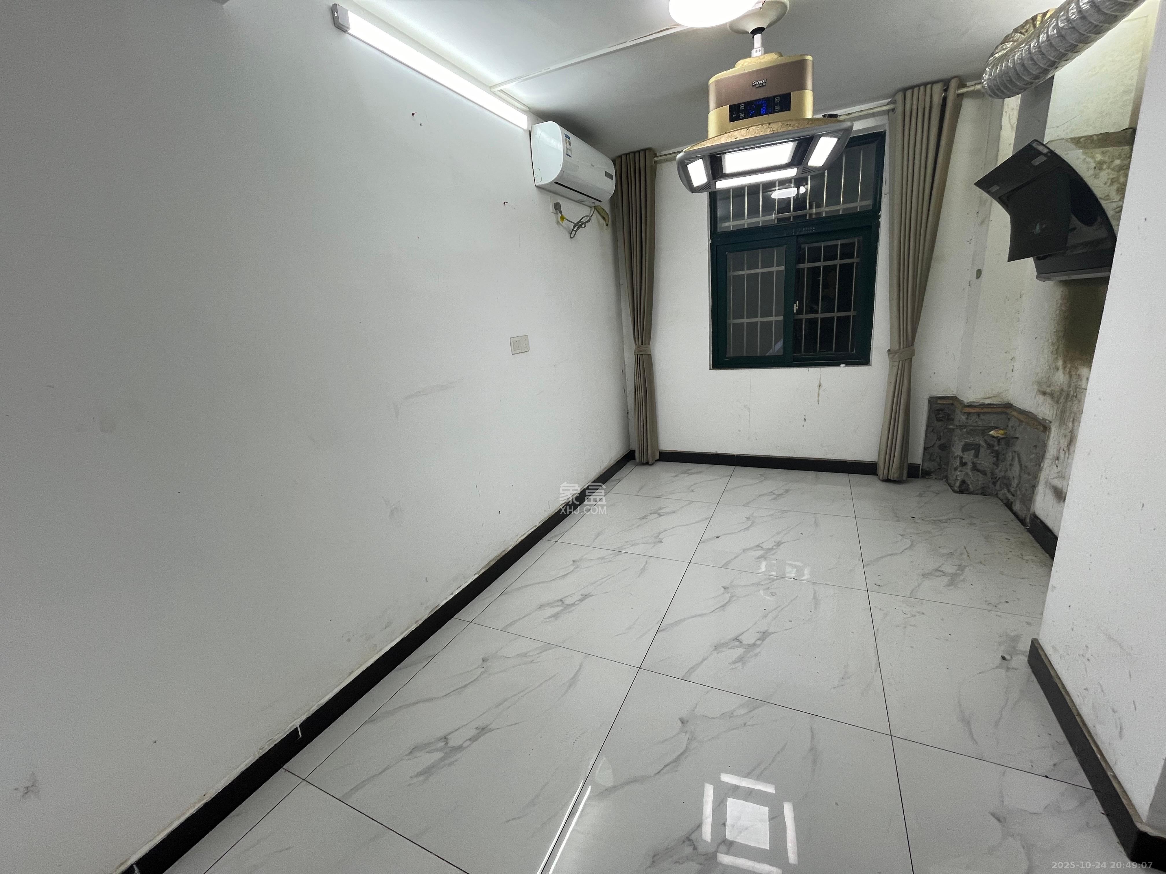 凯乐湘园  10室1厅1卫    5500.0元/月 凯乐湘园  10室1厅1卫    5500.0元/月室内图