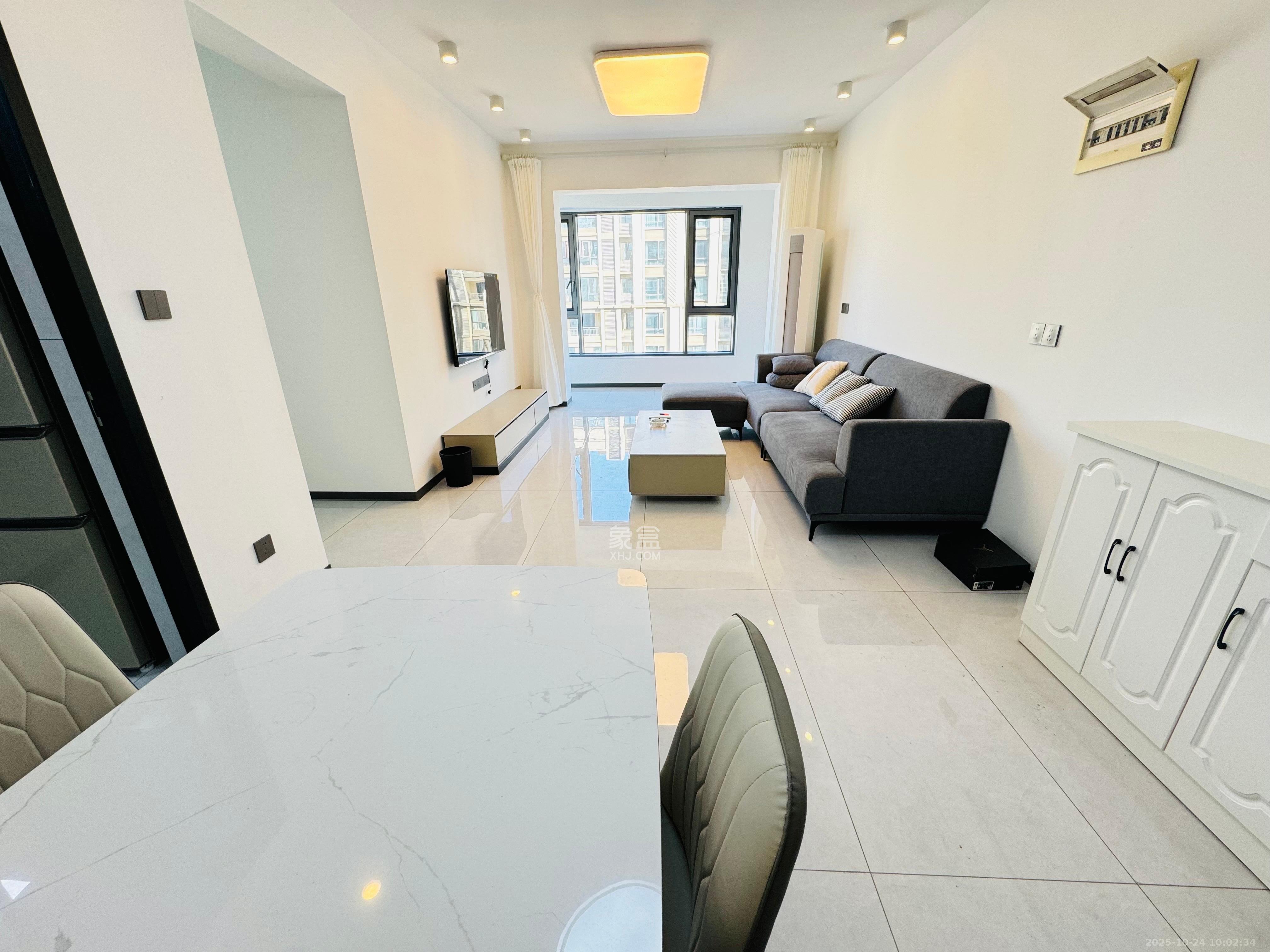 协信星澜汇  3室2厅2卫    3600.0元/月室内图