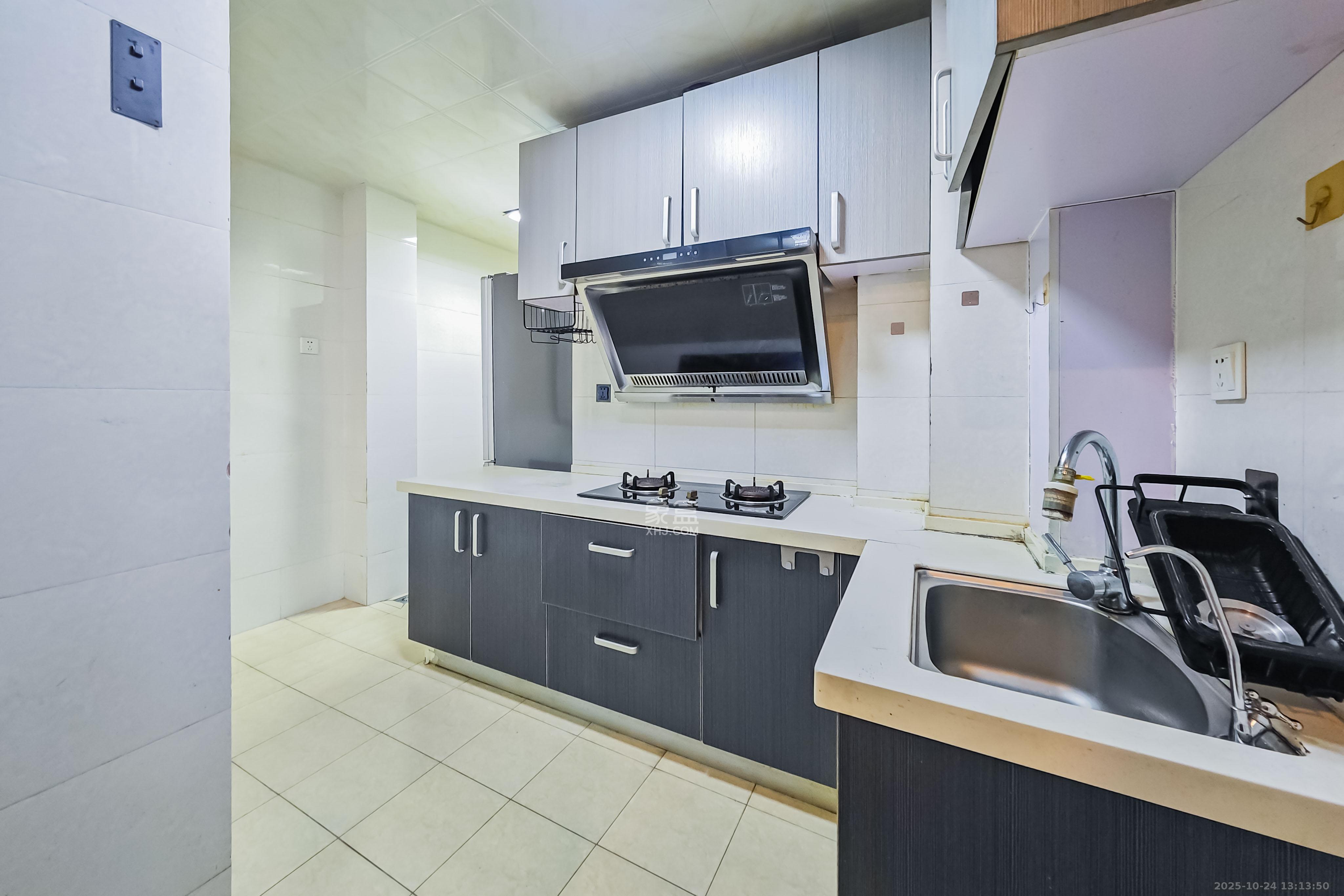 中城丽景香山园  2室2厅1卫    71.8万厨房