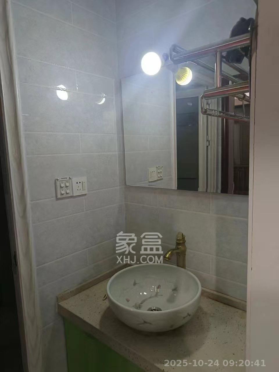 海洋半岛（月珑湾）  3室2厅1卫    2100.0元/月室内图