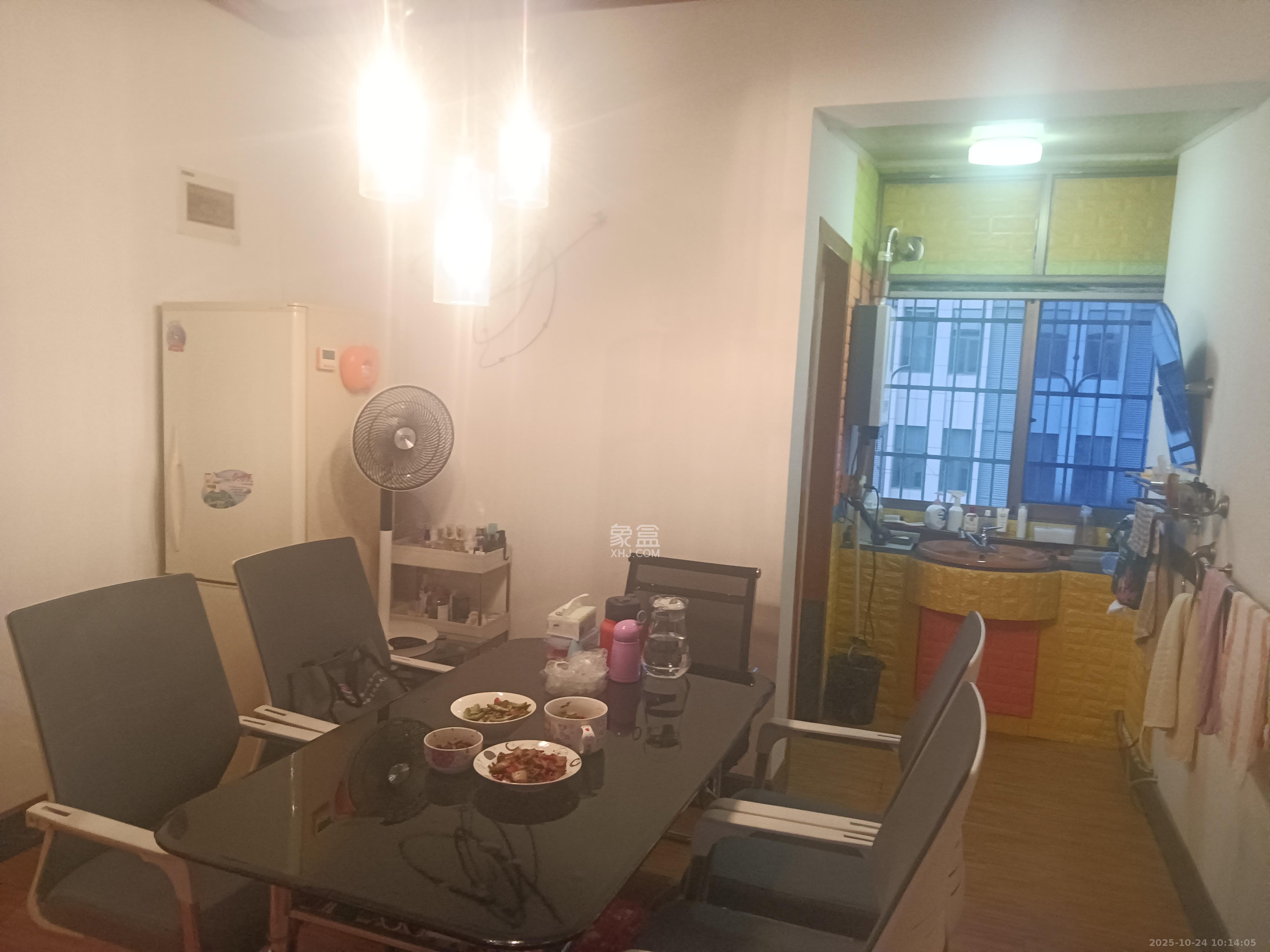 省中医药研究院宿舍（国华制药厂北院）  3室2厅21卫    2200.0元/月室内图