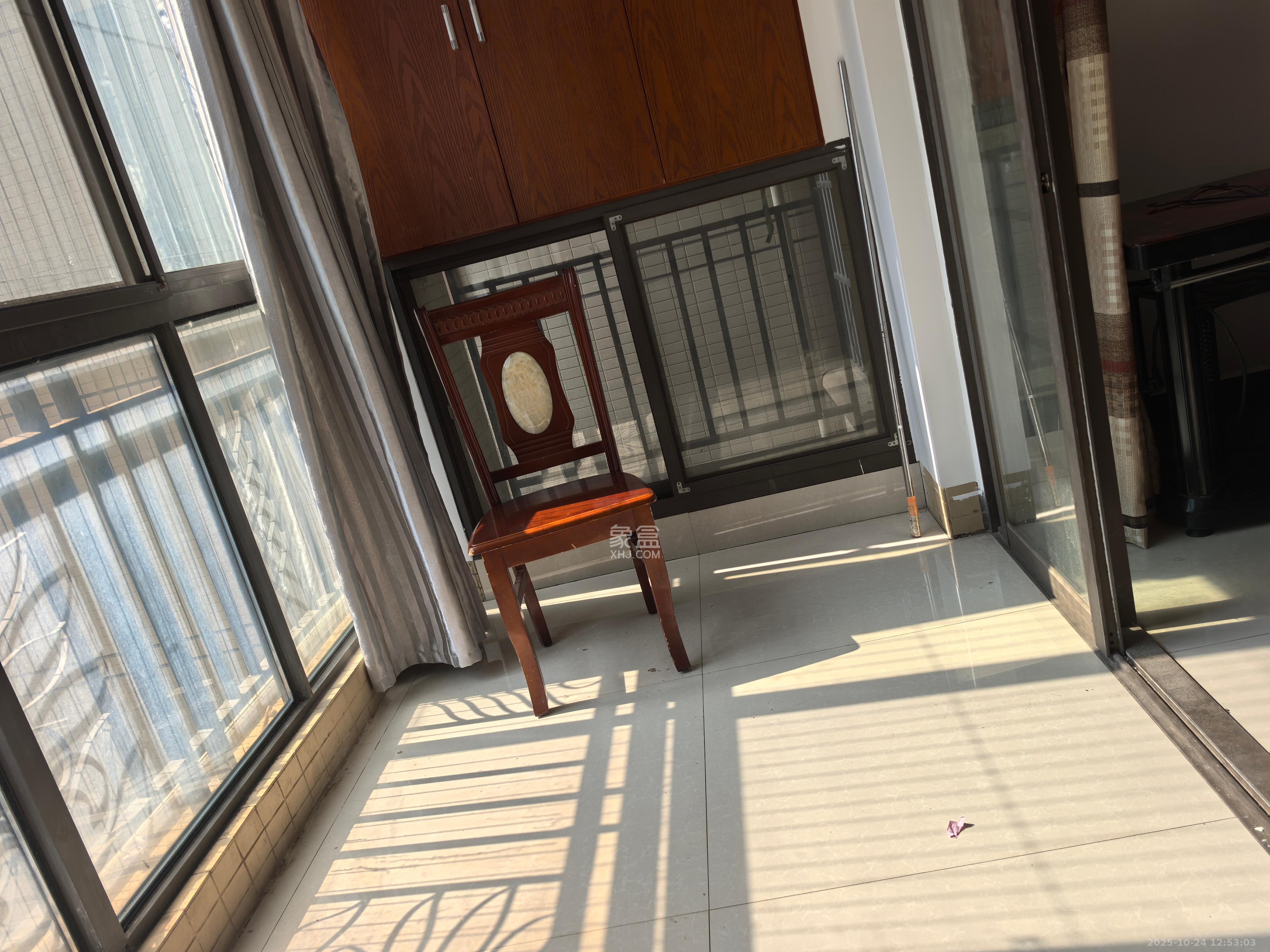 宏聚地中海  3室2厅2卫    2400.0元/月室内图