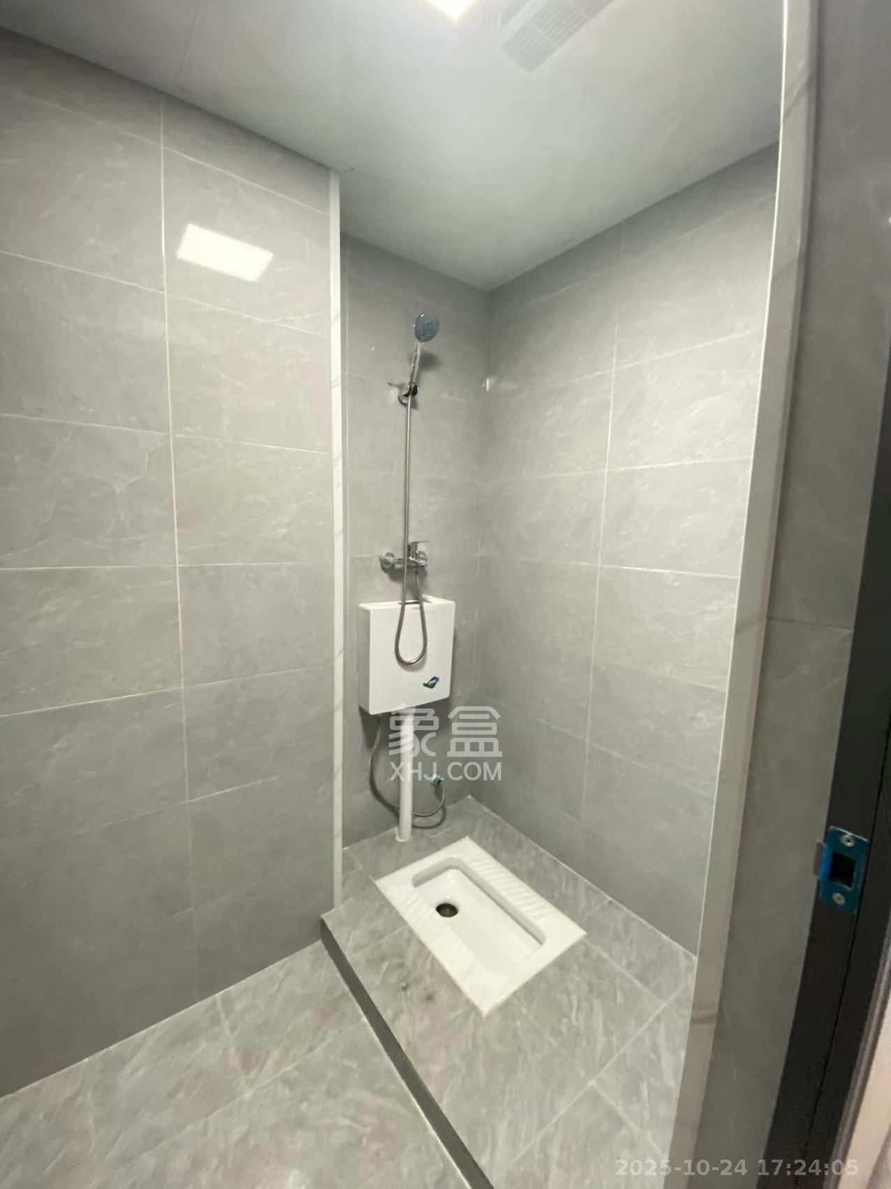 怡海星城  1室1厅1卫    1000.0元/月室内图