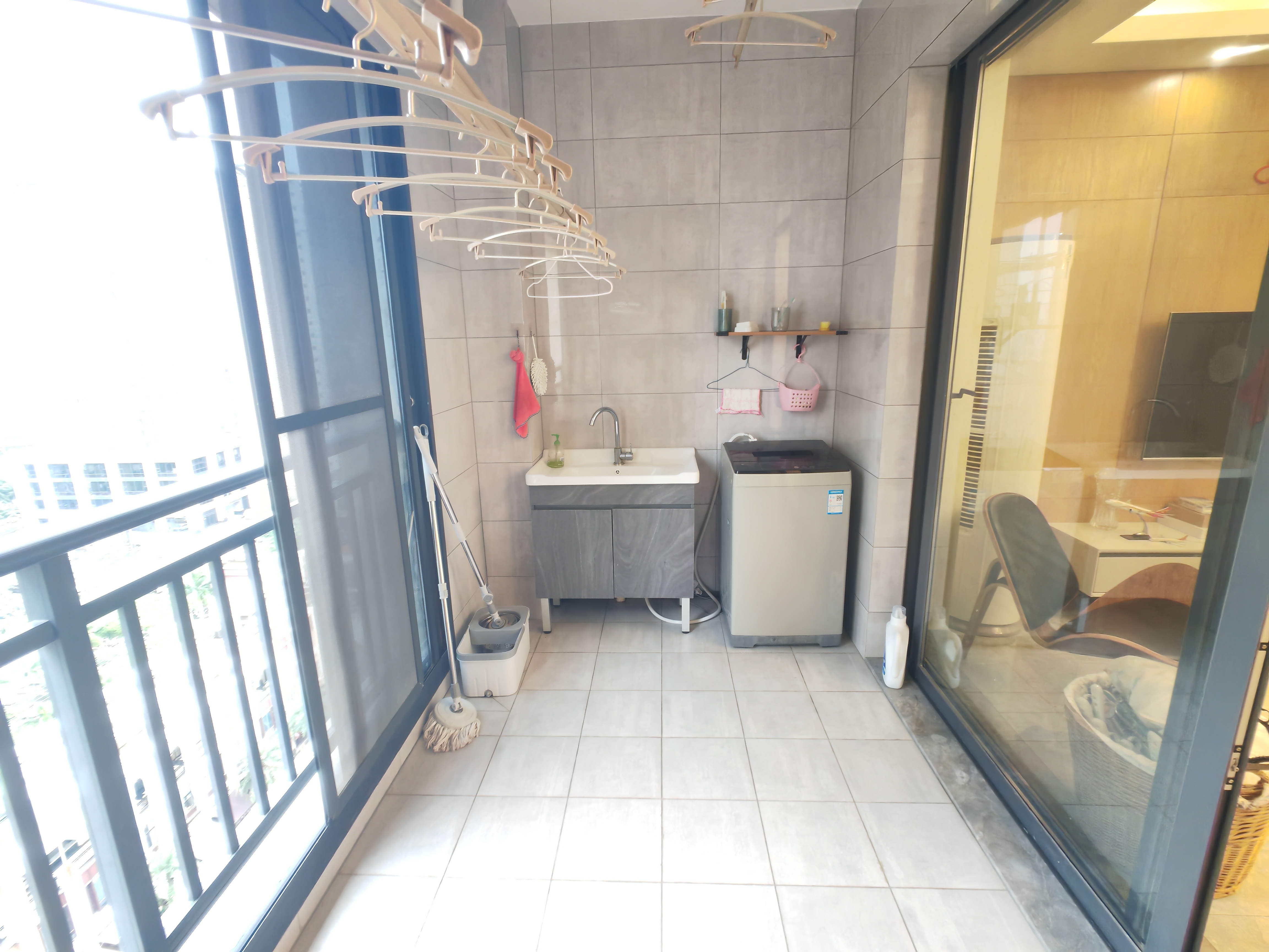 海航豪庭北苑  3室2厅2卫    6500.0元/月室内图