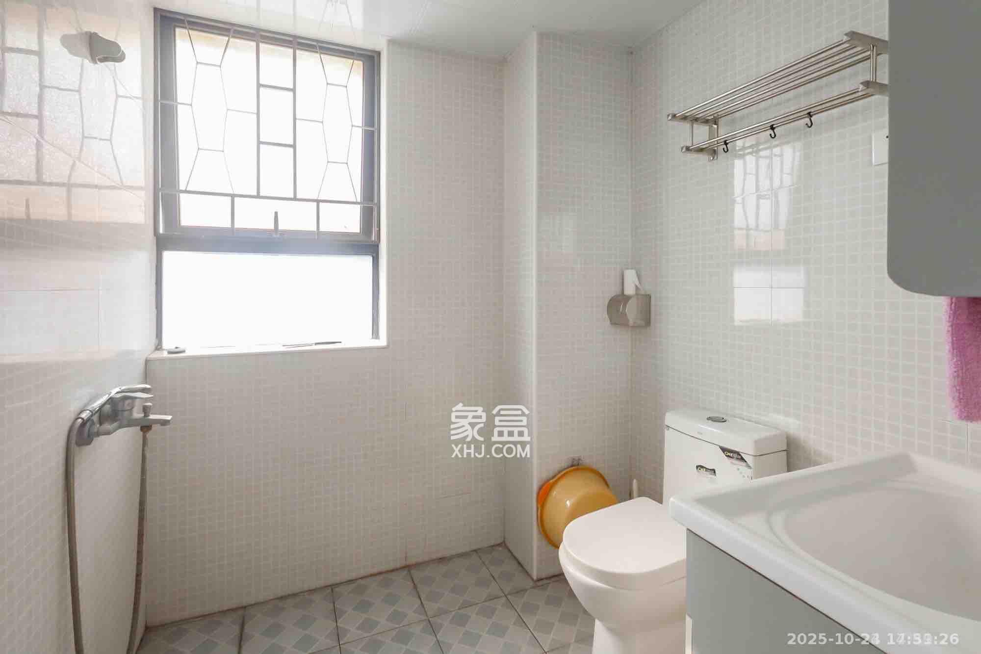 奥克斯广场 3室2厅1卫 2500.0元/月 奥克斯广场 3室2厅1卫 2500.0元/月室内图