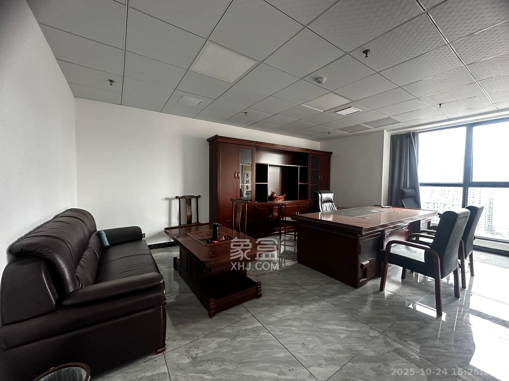 洋湖创富中心   175.0㎡      7000.0元/月室内图