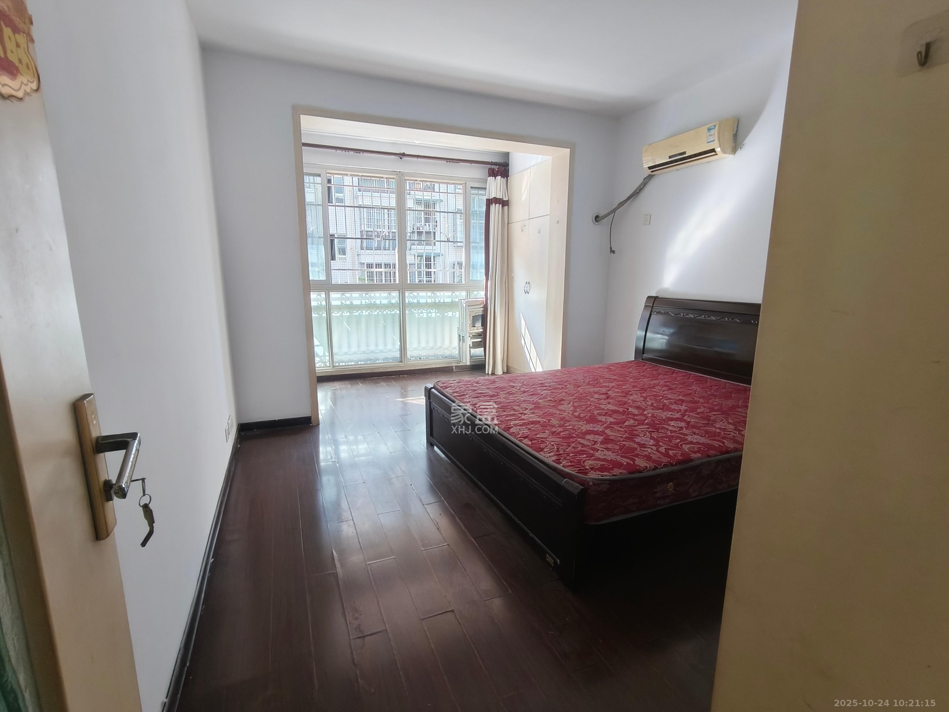 运通馨苑  1室1厅1卫    1400.0元/月