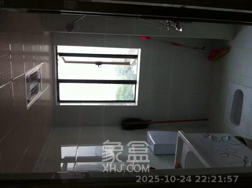 金色溪泉湾  2室2厅1卫    2200.0元/月 金色溪泉湾  2室2厅1卫    2200.0元/月室内图