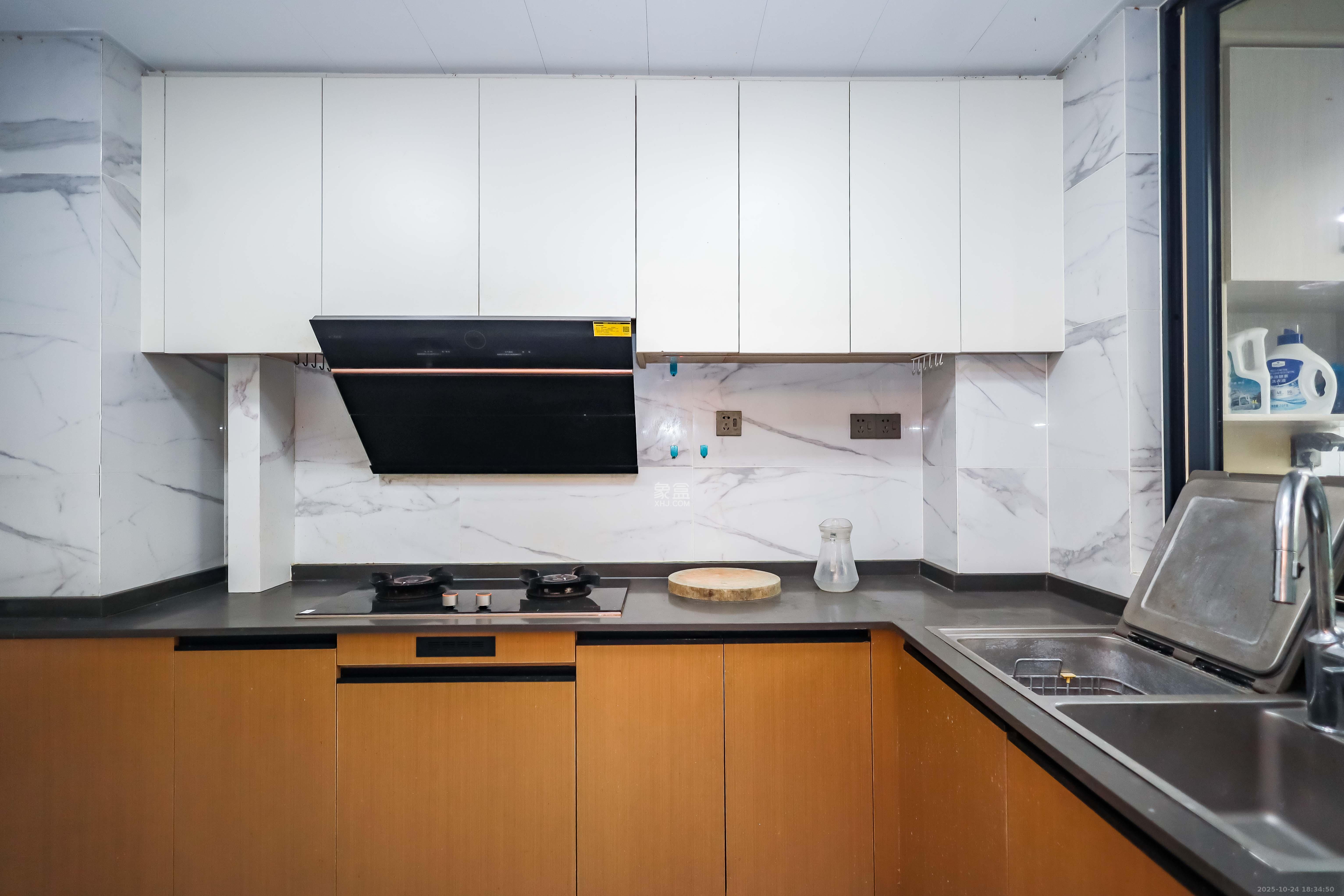 长房云西府一期  3室2厅2卫    102.0万厨房