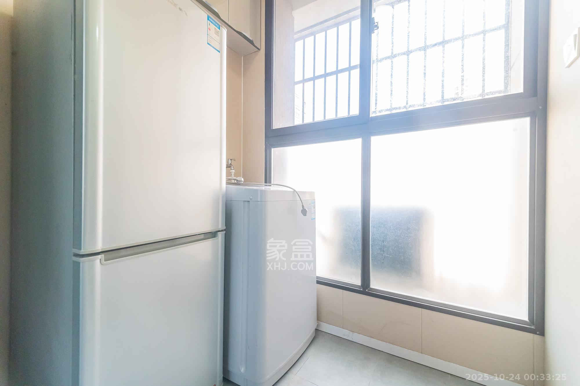 国泰九龙湾  1室1厅1卫    25.0万阳台