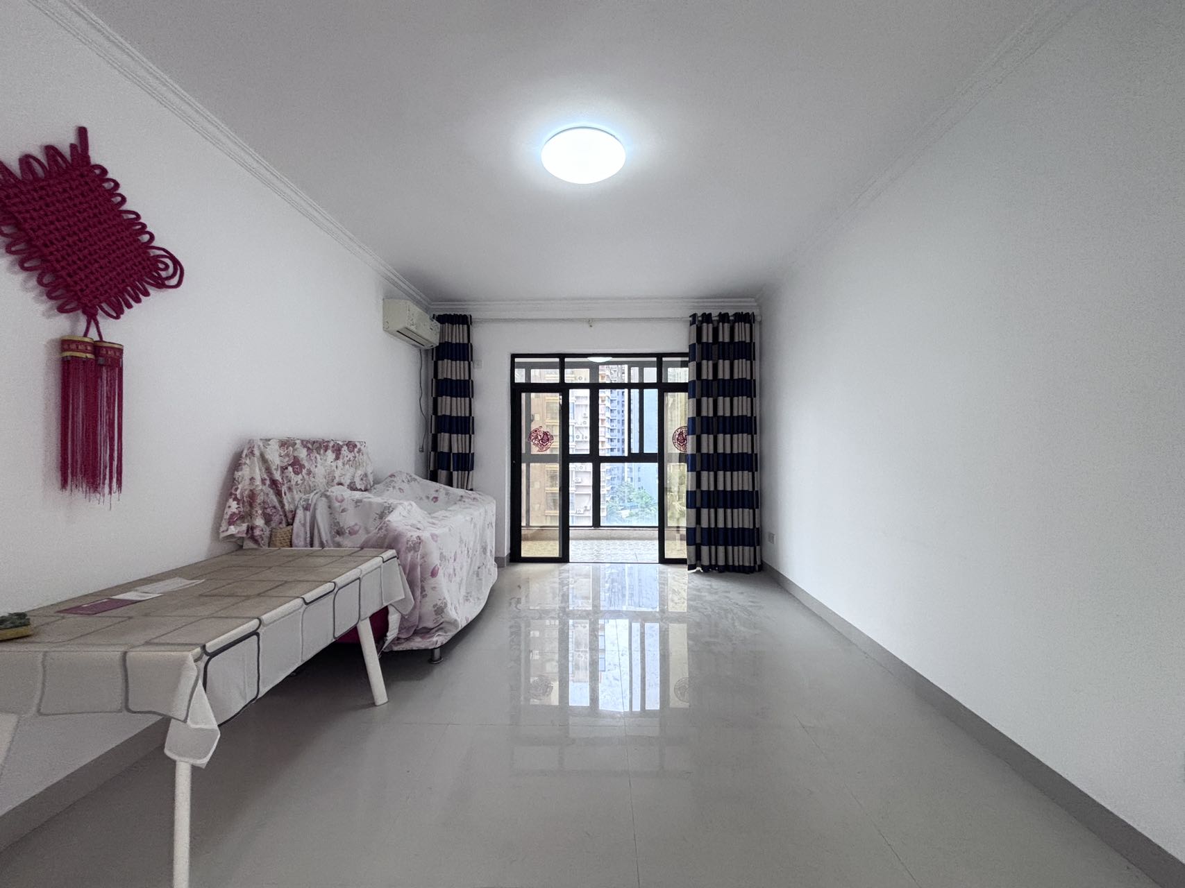 西海瑞园  3室2厅1卫    110.0万 西海瑞园  3室2厅1卫    110.0万