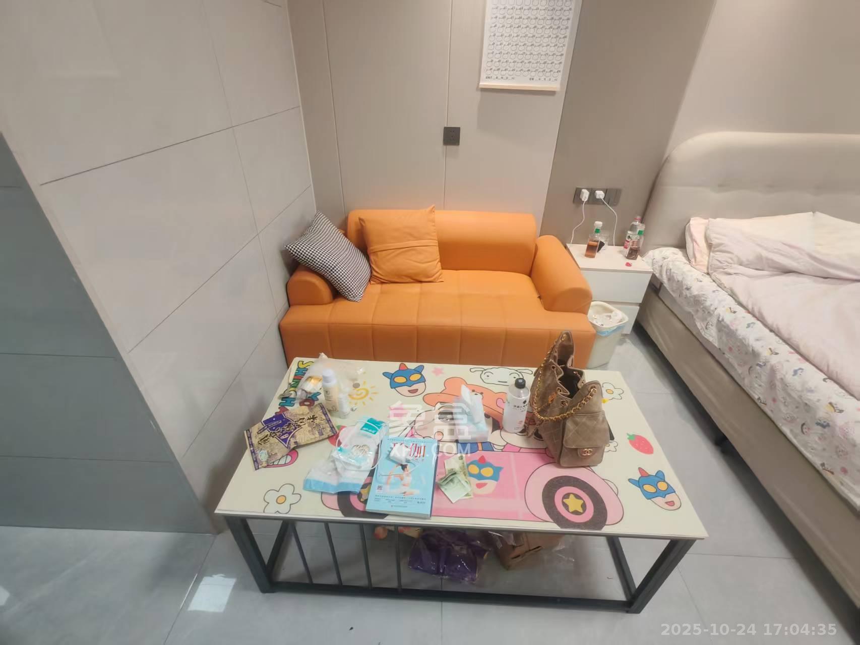 中海珑悦府  1室1厅1卫    1400.0元/月 中海珑悦府  1室1厅1卫    1400.0元/月室内图1