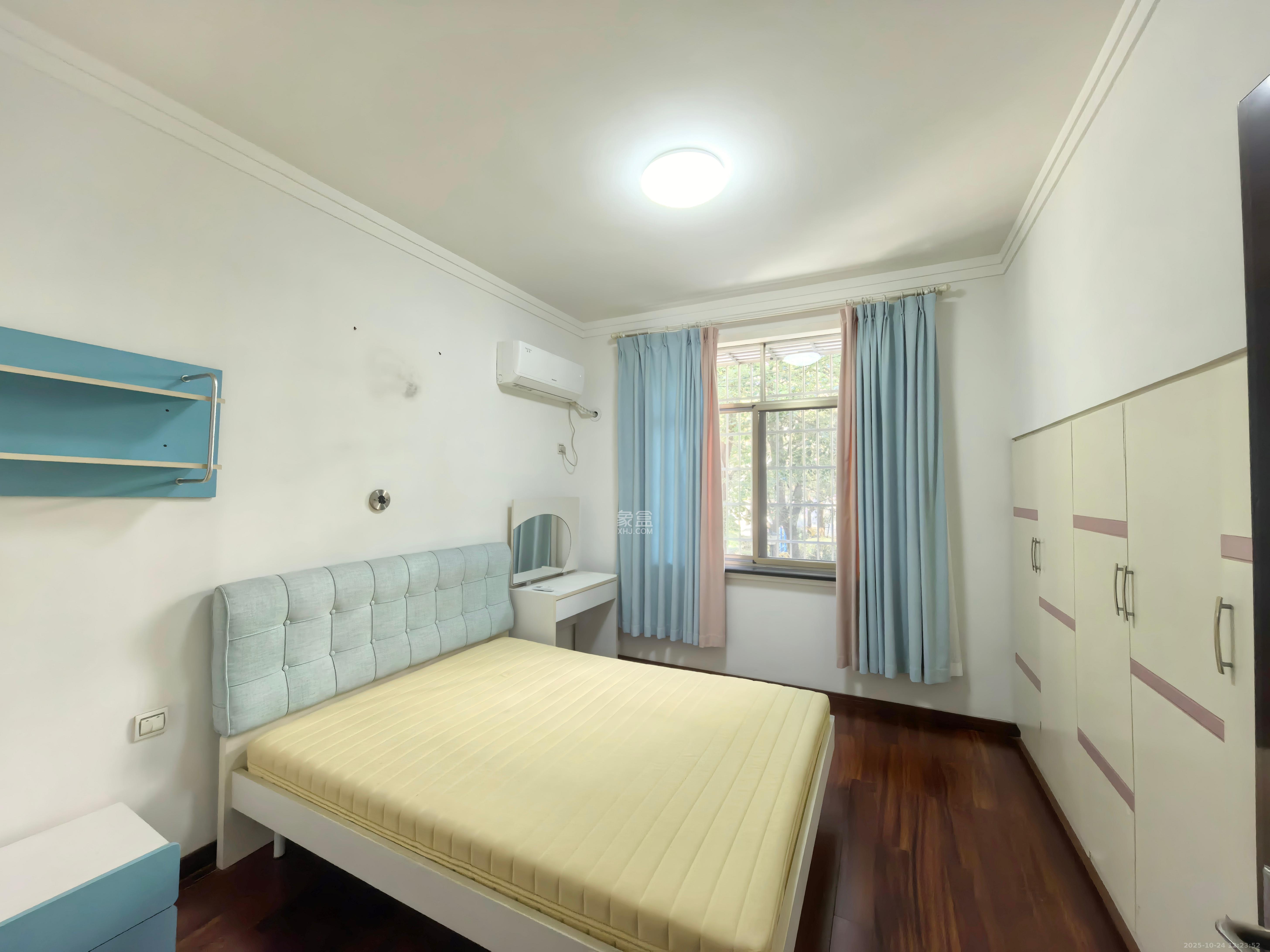 银苑山庄  4室2厅1卫    1800.0元/月 银苑山庄  4室2厅1卫    1800.0元/月室内图