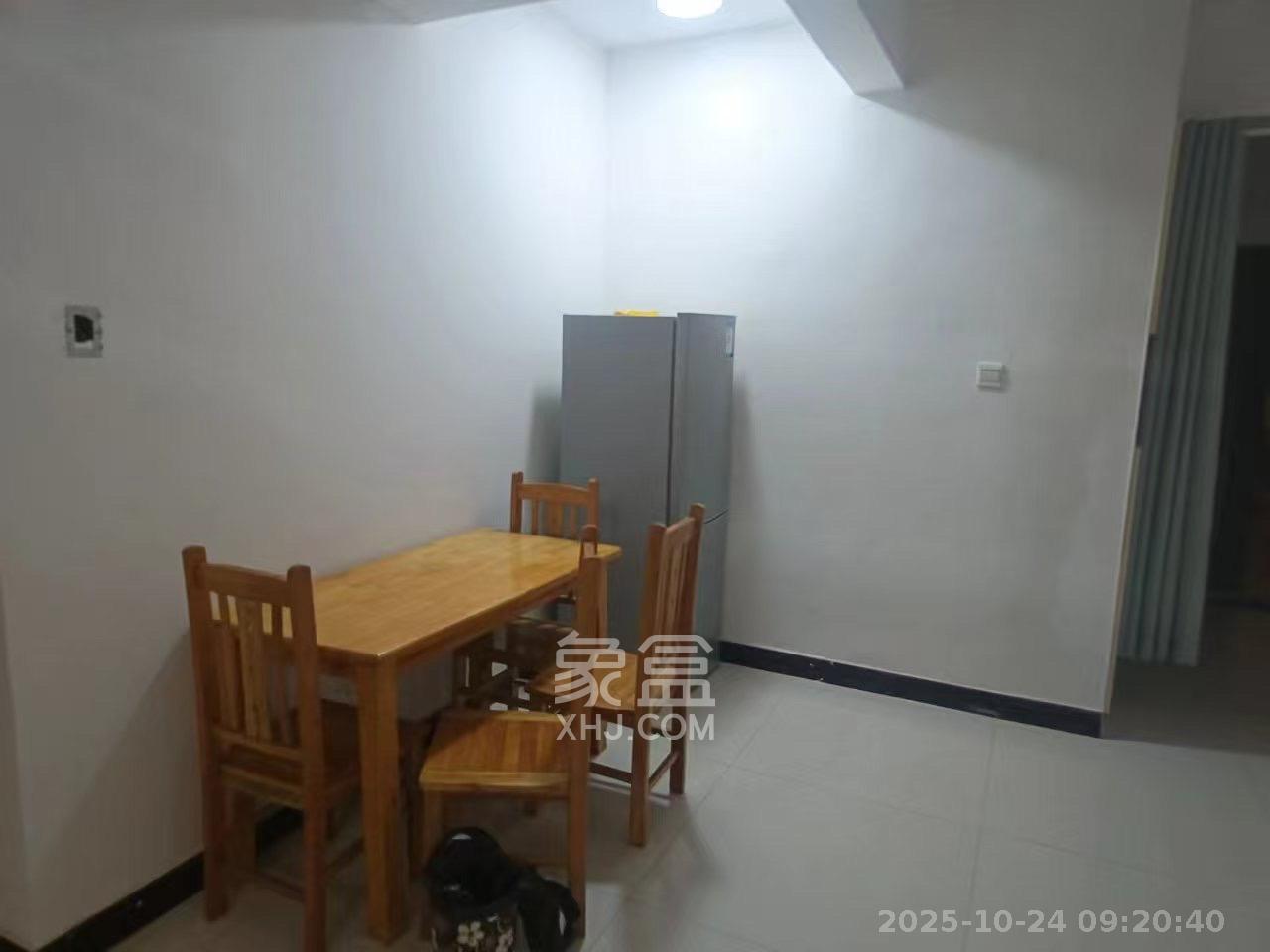 海洋半岛(月珑湾) 3室2厅1卫 2100.0元/月 海洋半岛(月珑湾) 3室2厅1卫 2100.0元/月室内图