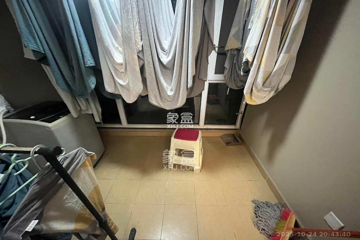 万科魅力之城观澜里  3室2厅2卫    2550.0元/月 万科魅力之城观澜里  3室2厅2卫    2550.0元/月室内图