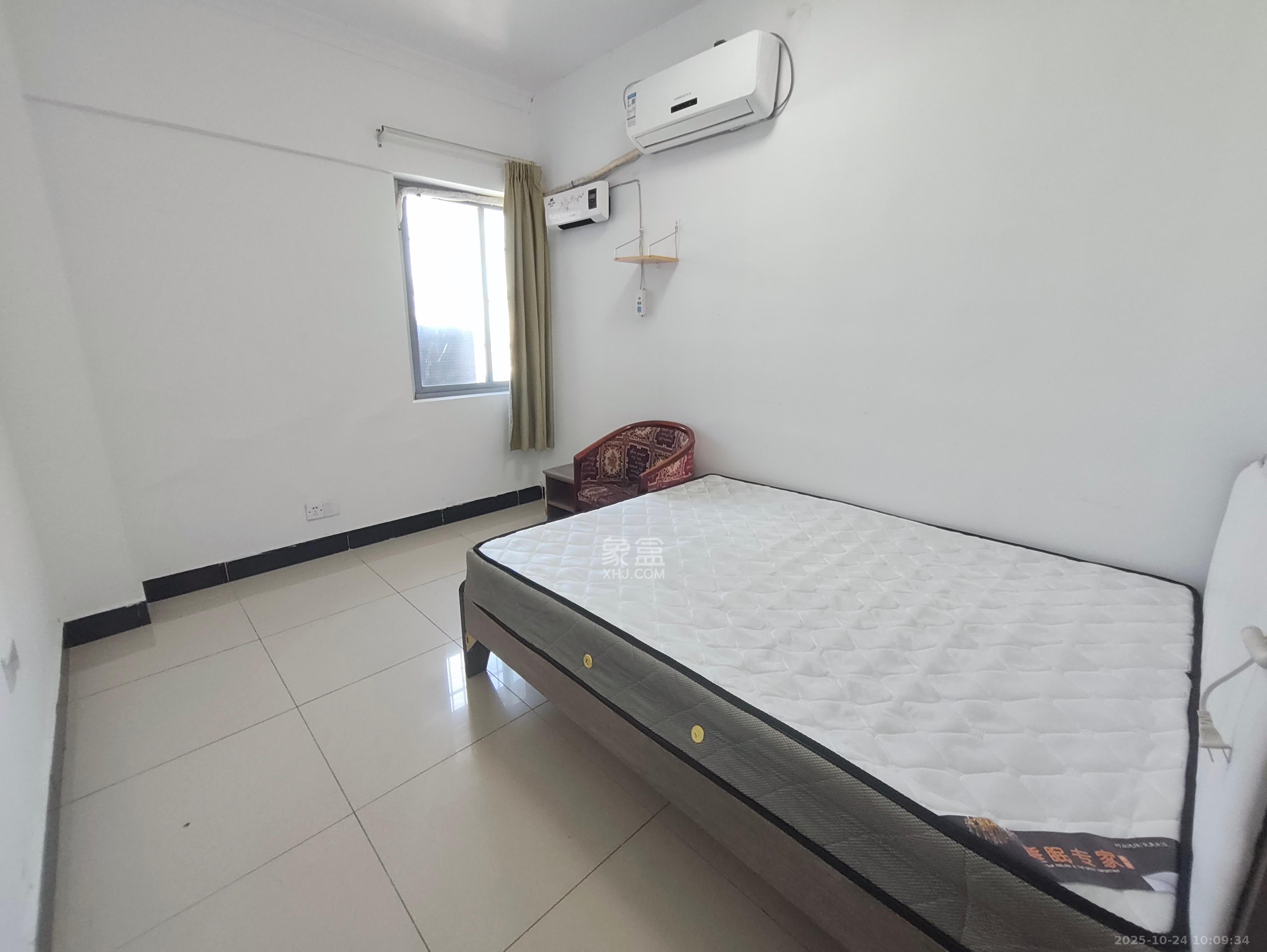 西罗亚大厦  1室1厅1卫    1700.0元/月