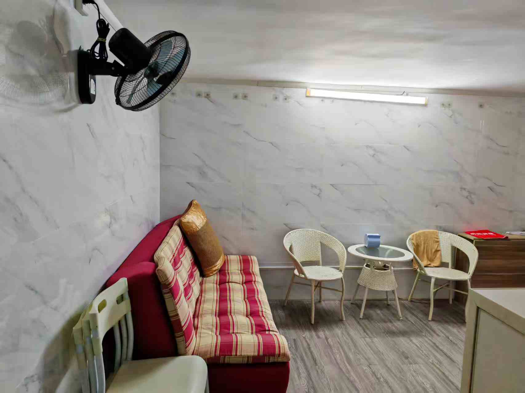 新新海岸  2室1厅1卫    1500.0元/月 新新海岸  2室1厅1卫    1500.0元/月室内图