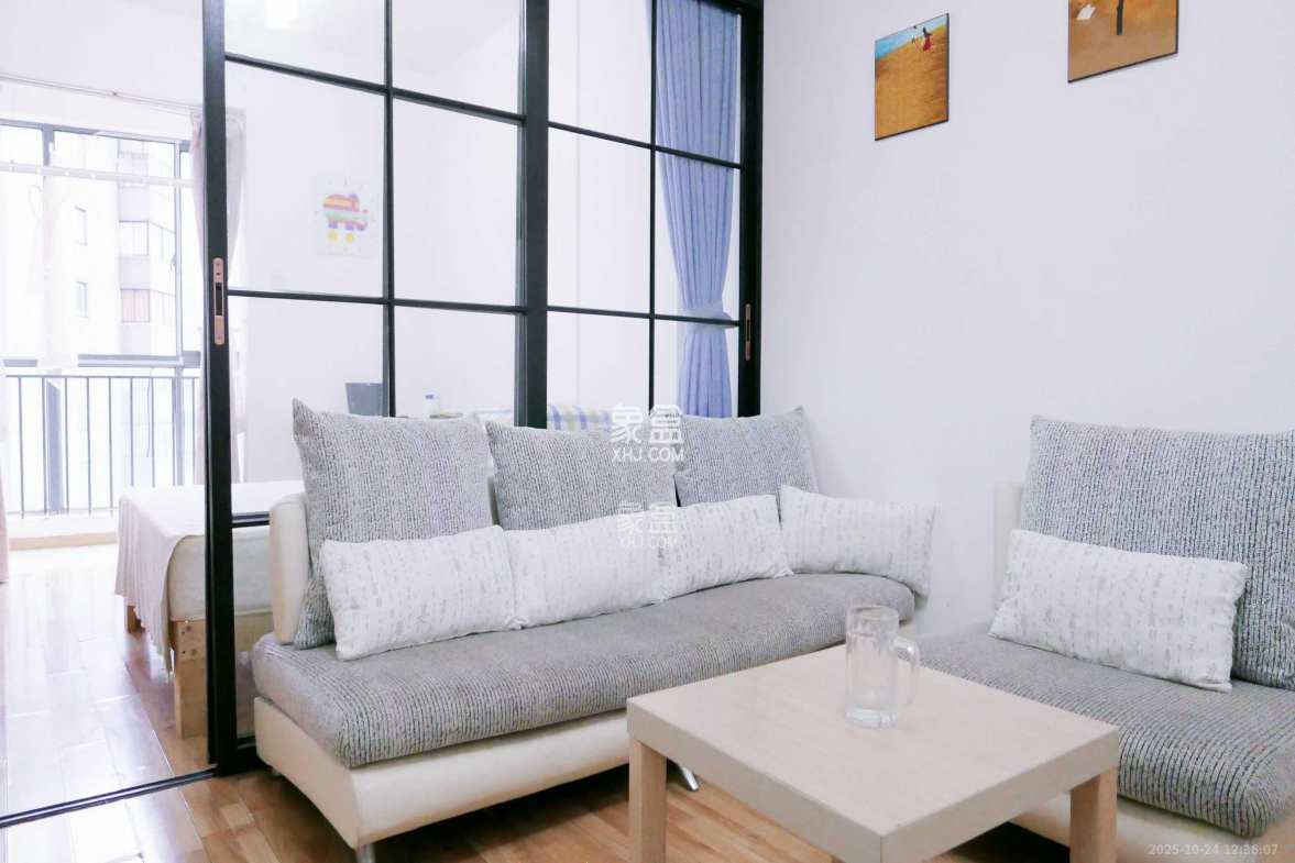 欧园 2室1厅1卫 2200.0元/月 欧园 2室1厅1卫 2200.0元/月室内图