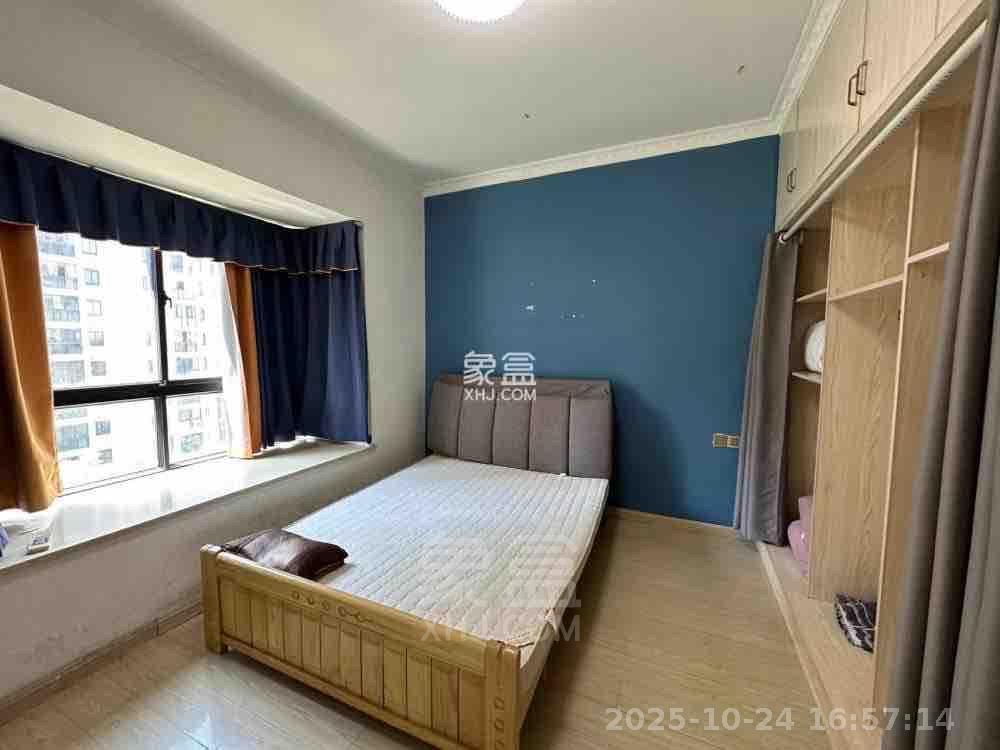 龙腾国际  1室1厅1卫    1400.0元/月室内图