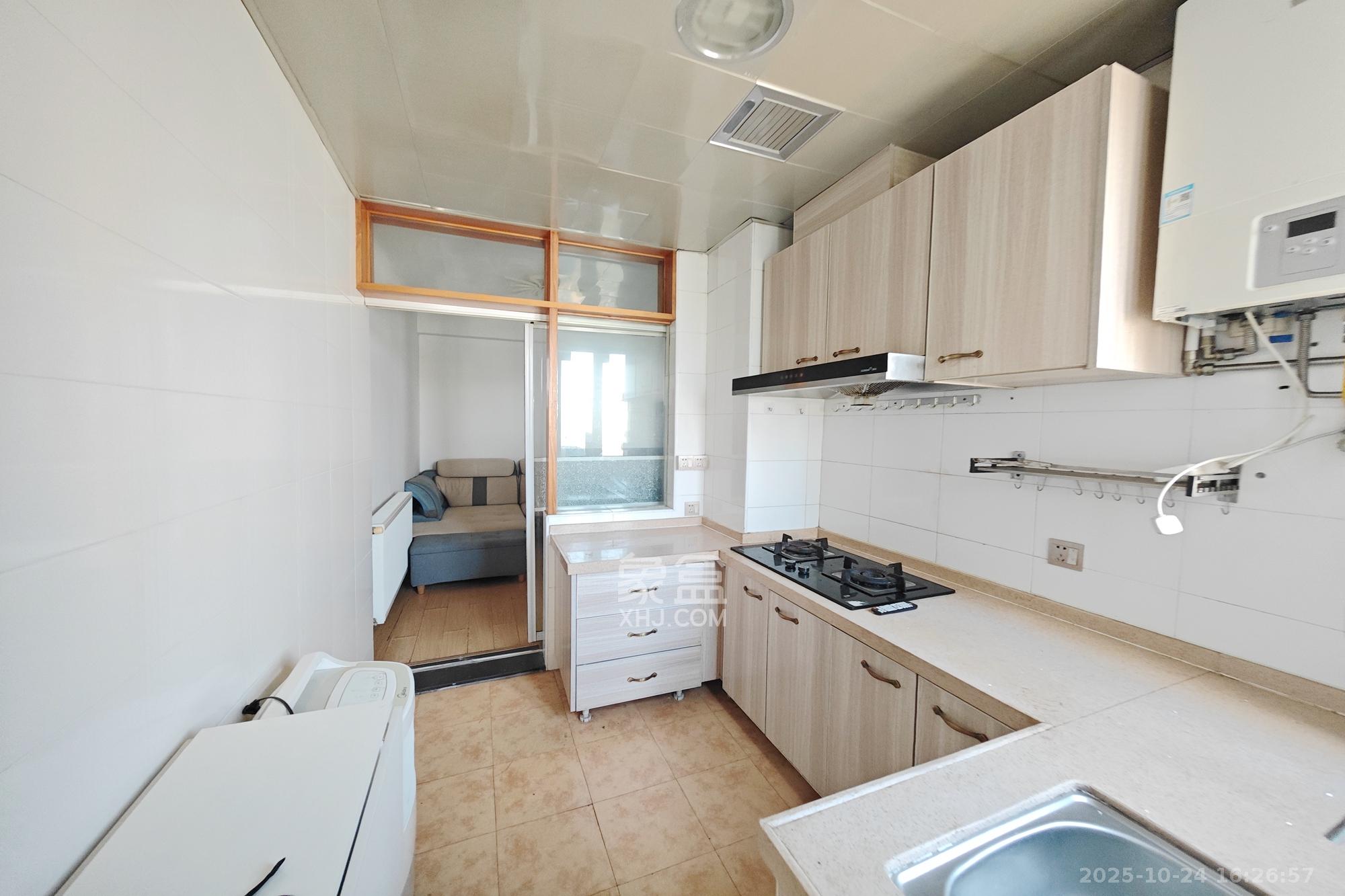 佳天瑞宁花园  1室2厅1卫    35.0万厨房