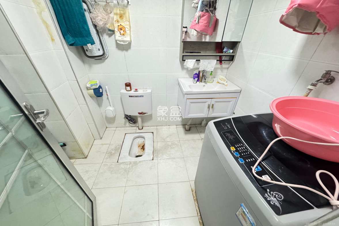 上城星座  2室1厅1卫    2100.0元/月 上城星座  2室1厅1卫    2100.0元/月室内图