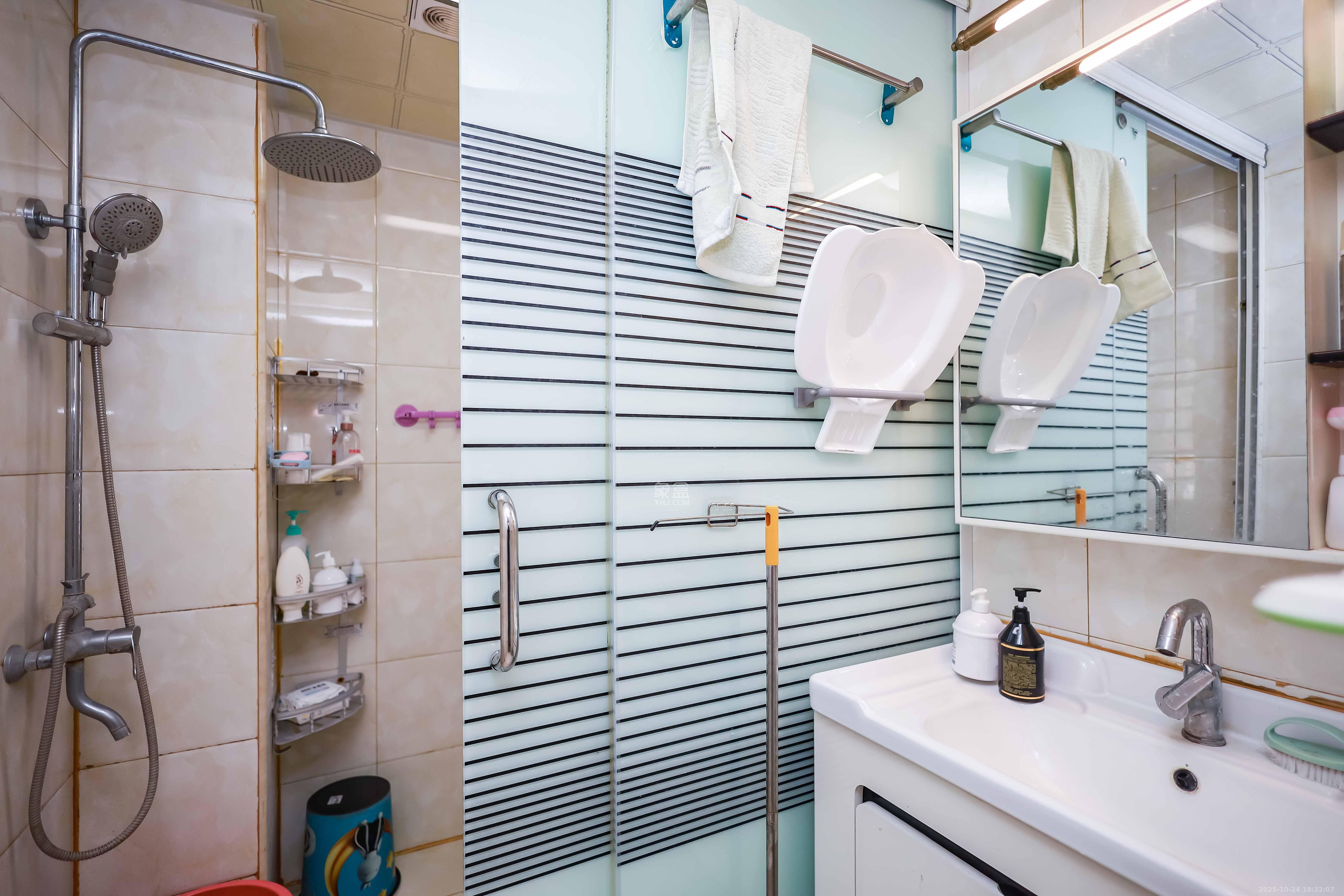 盛世耀凯  3室2厅1卫    98.0万卫生间