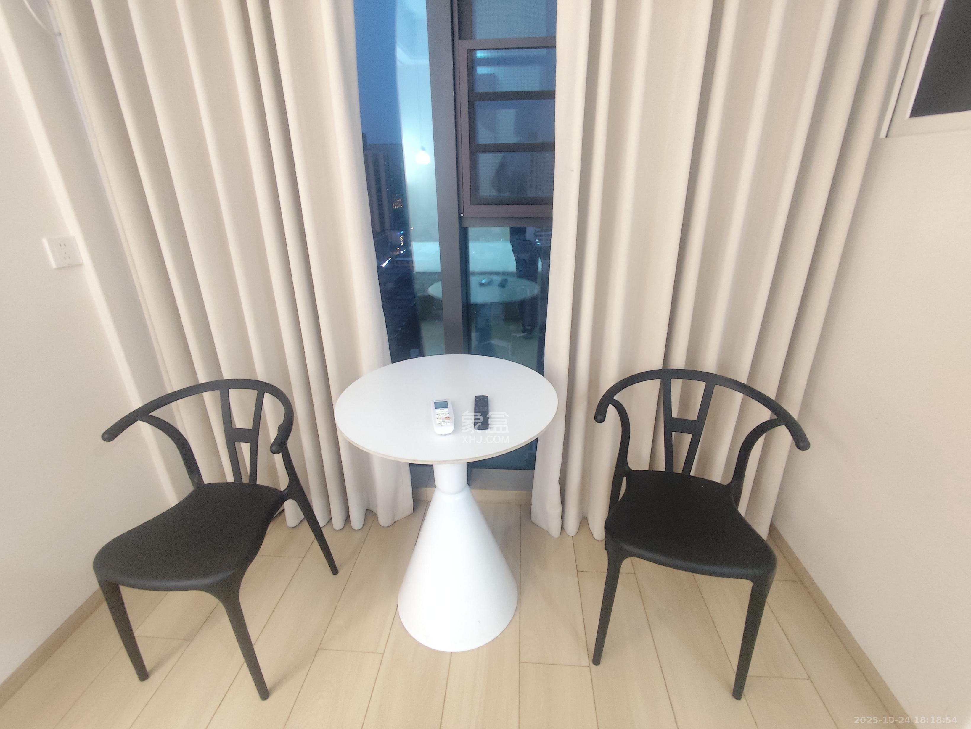 华润置地中心 1室1厅1卫 2300.0元/月 华润置地中心 1室1厅1卫 2300.0元/月室内图